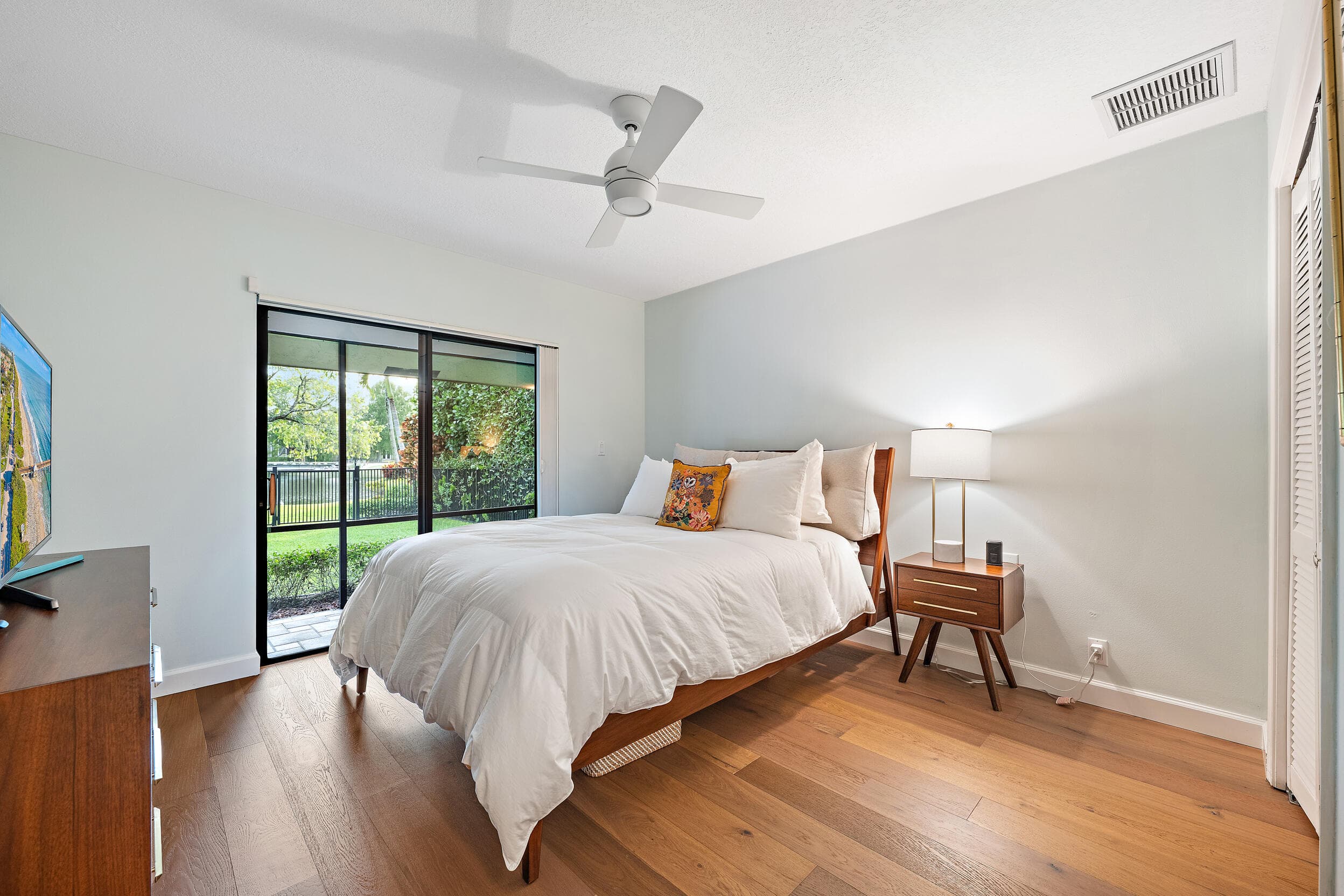 28 Marlwood Lane, Palm Beach Gardens, FL 33418 — photo 23 of 34