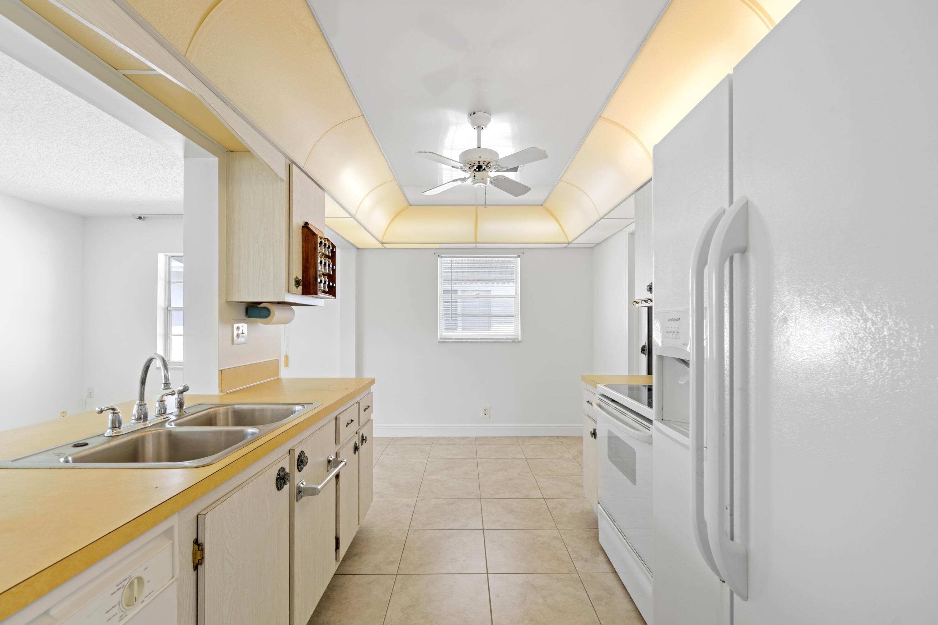 1714 SW 19th Drive, Boynton Beach, FL 33426 — photo 9 of 46