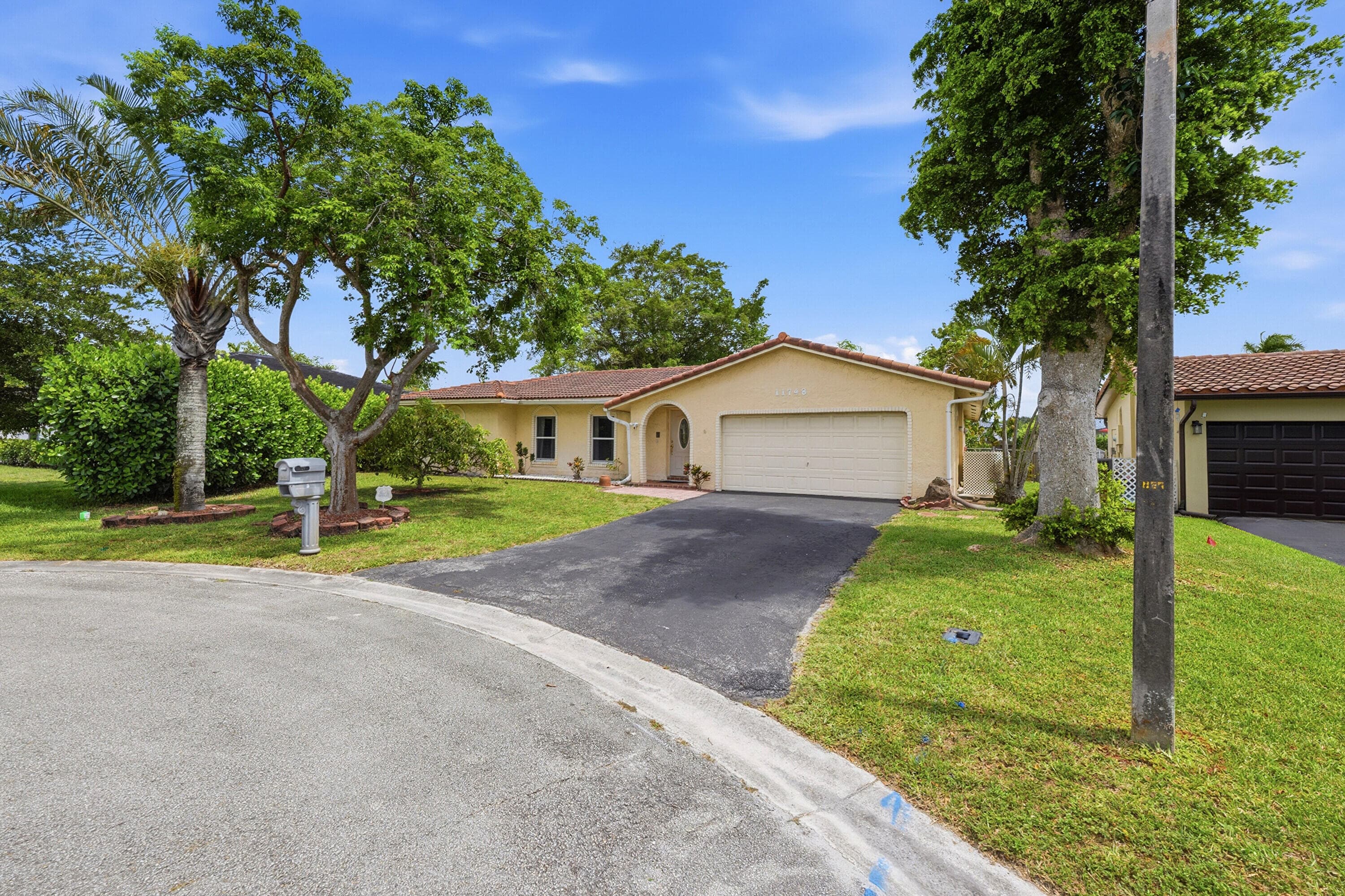 11748 NW 28th Street, Coral Springs, FL 33065 — photo 3 of 51
