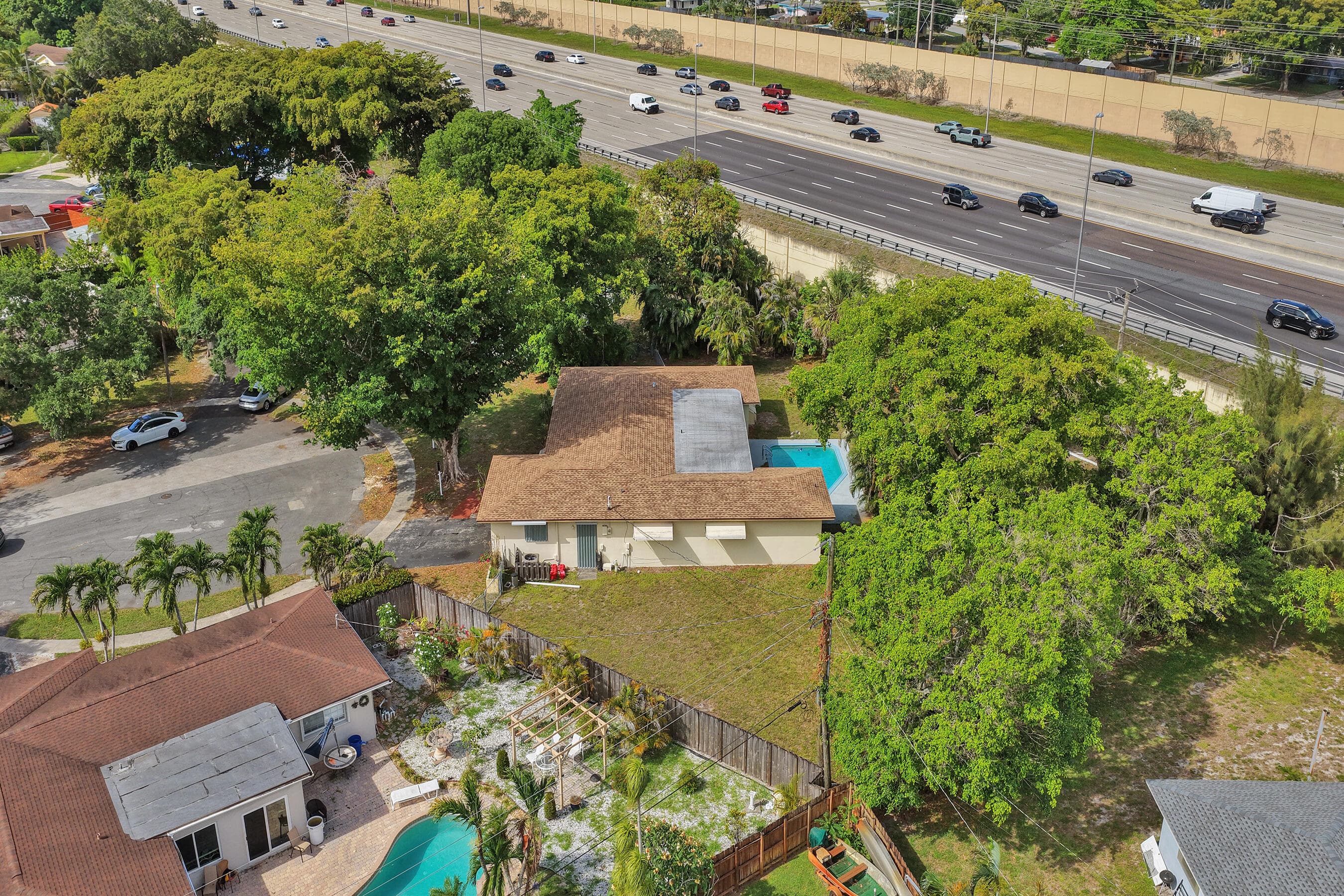 5200 SW 8th Street, Plantation, FL 33317 — photo 2 of 57