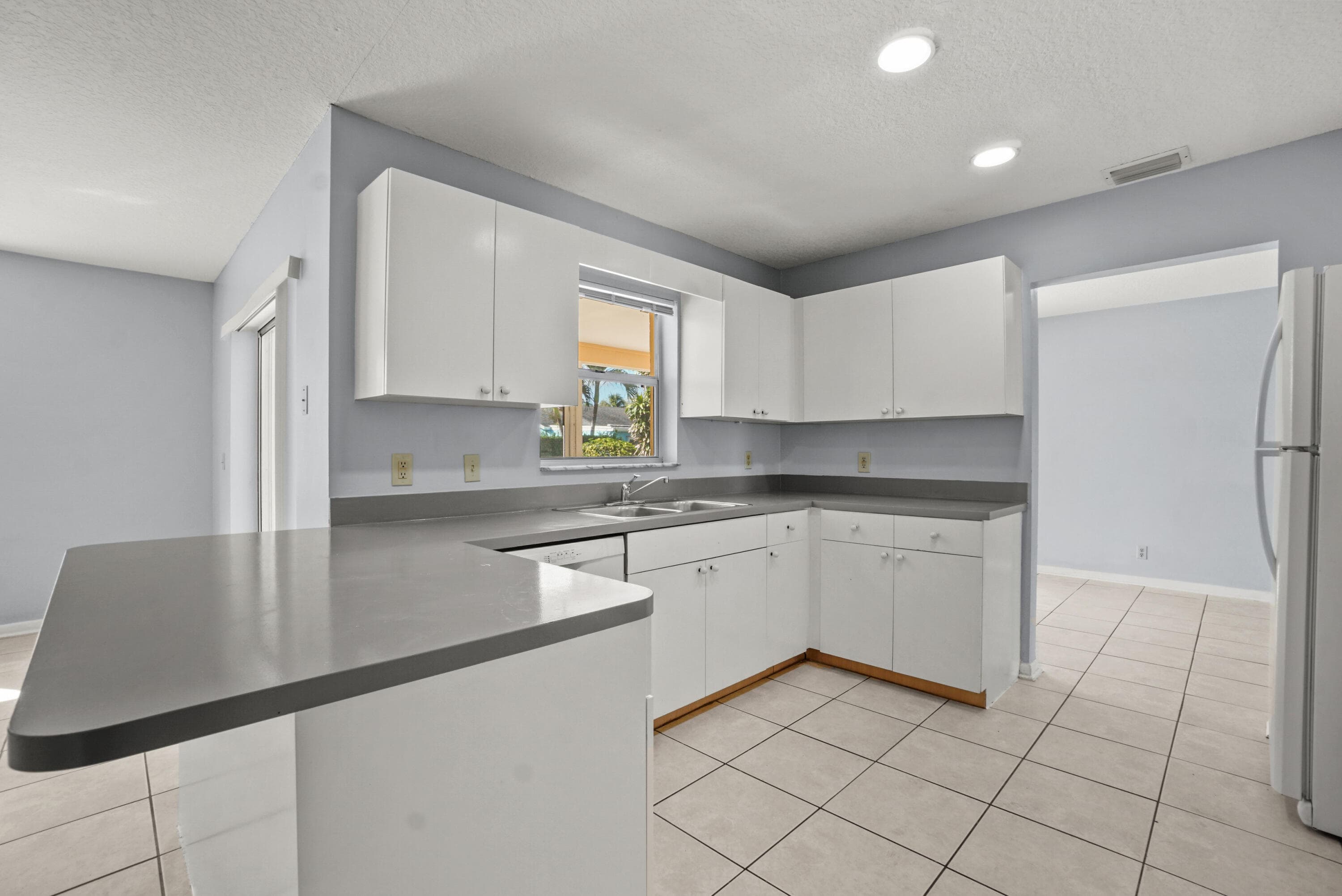 4128 Chestnut Avenue, Palm Beach Gardens, FL 33410 — photo 15 of 38