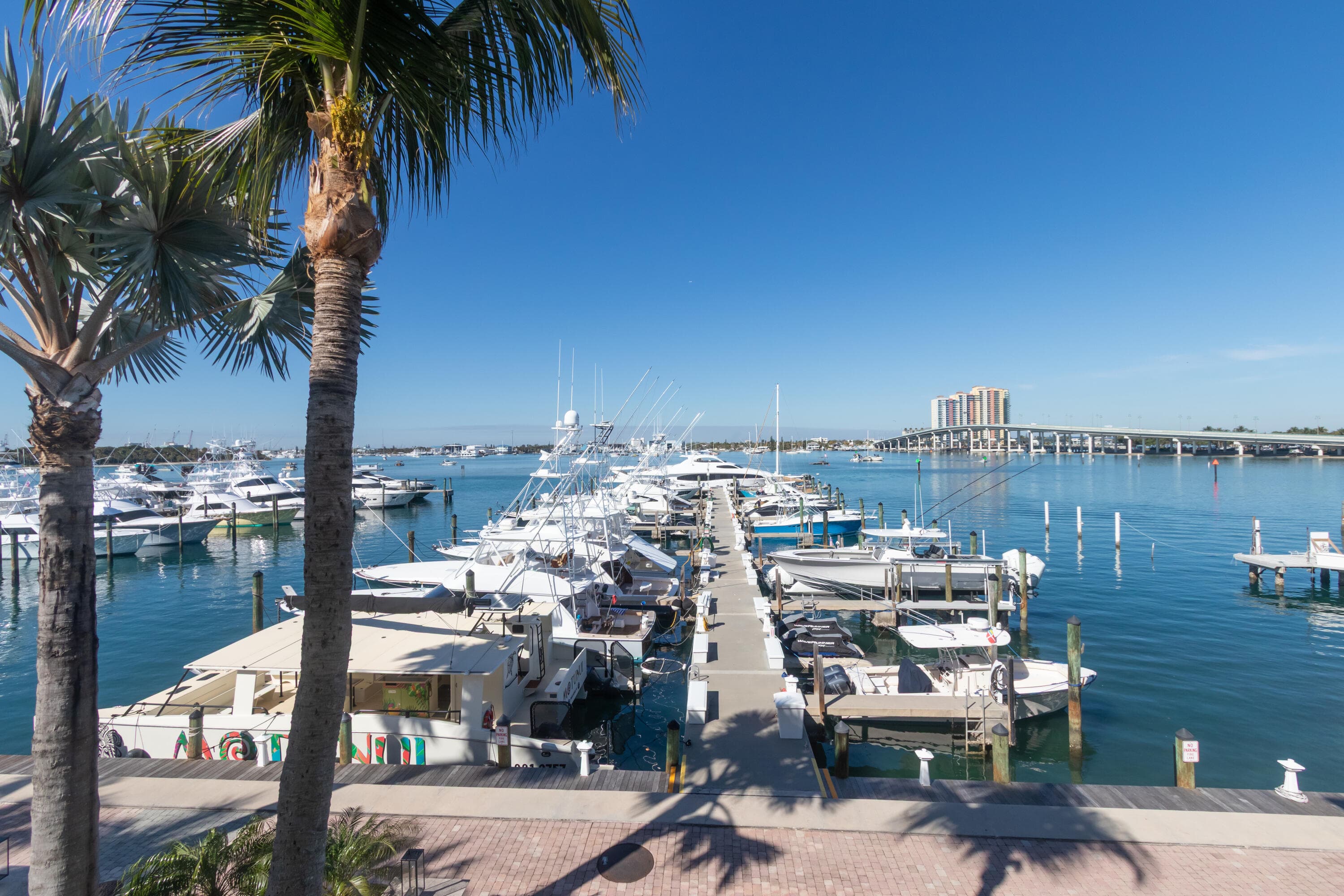 184 Lake Drive 3102, Palm Beach Shores, FL 33404 — photo 2 of 29