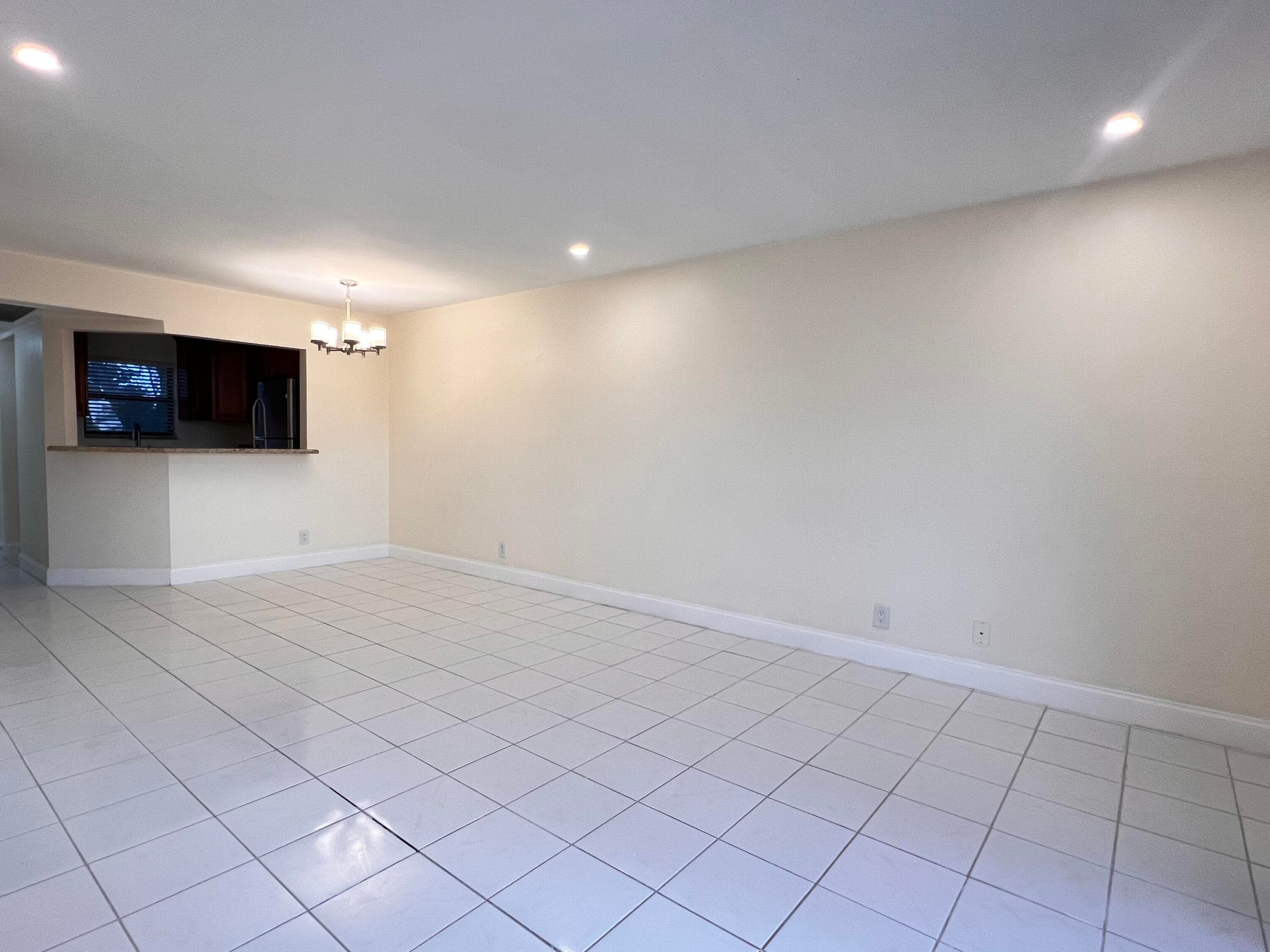 21911 Lake Forest Circle 206, Boca Raton, FL 33433 — photo 8 of 28