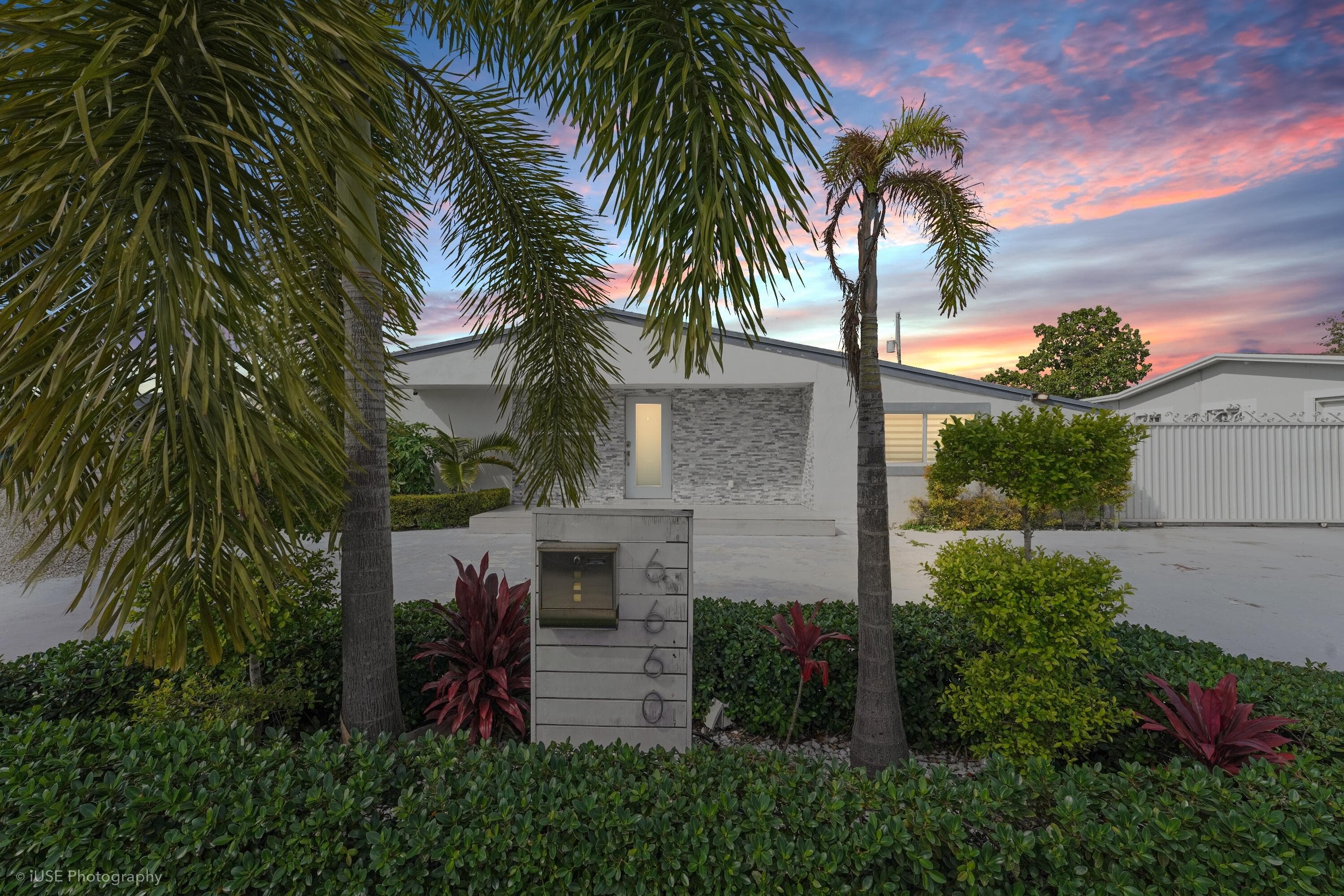 6660 W 13th Avenue, Hialeah, FL 33012 — photo 1 of 24