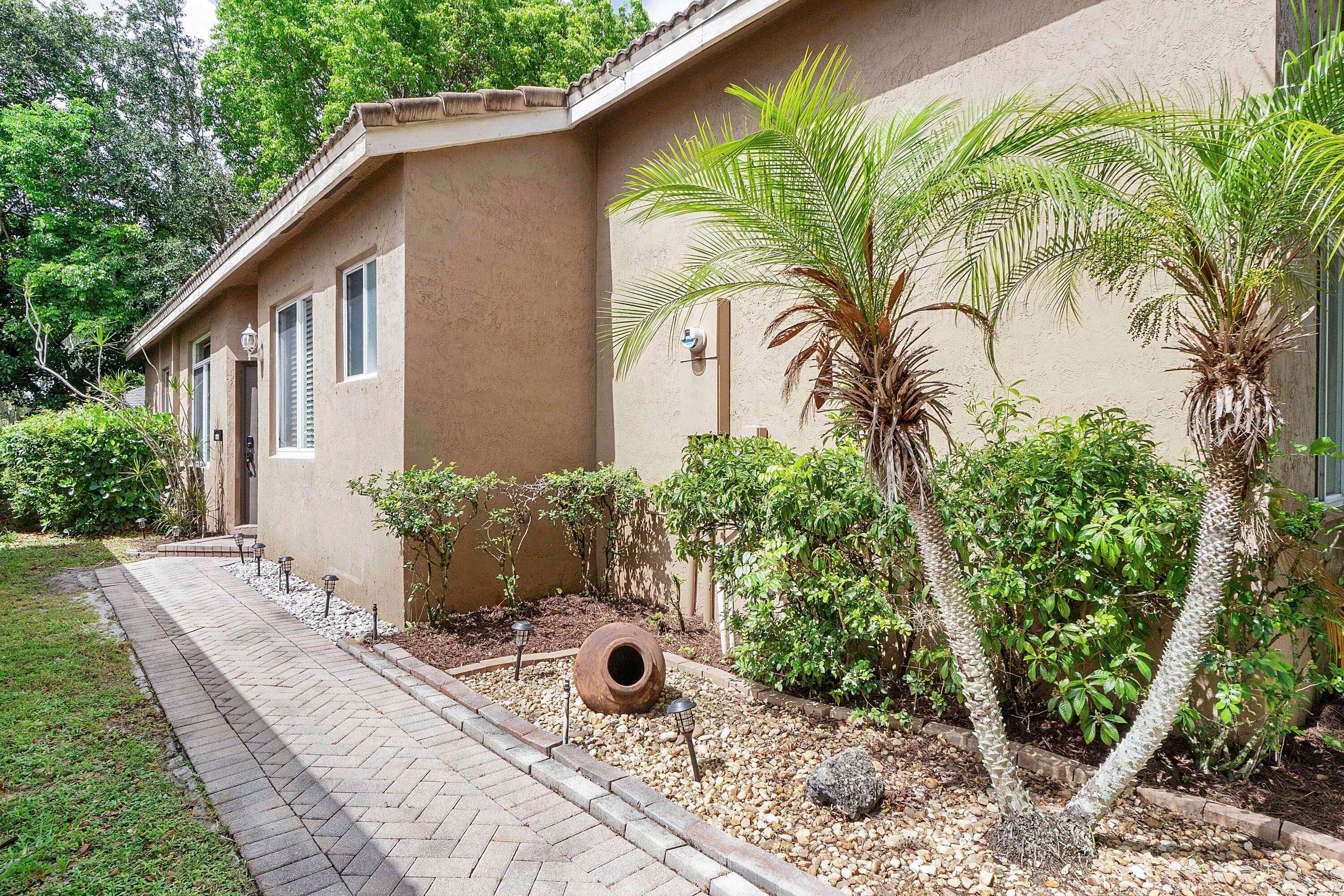 5024 Ibis Court, Coconut Creek, FL 33073 — photo 3 of 41