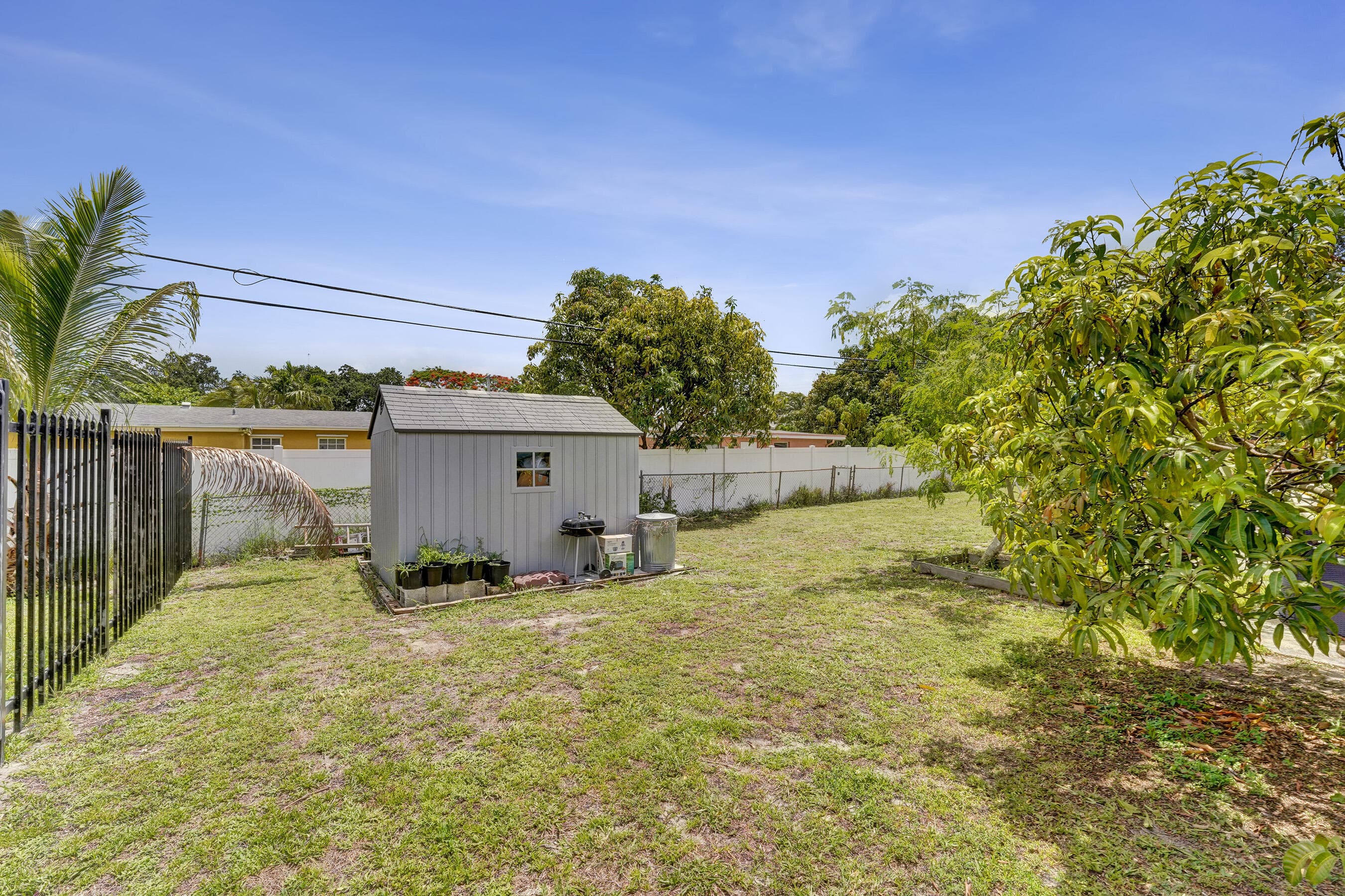 4111 SW 32nd Drive, West Park, FL 33023 — photo 37 of 40