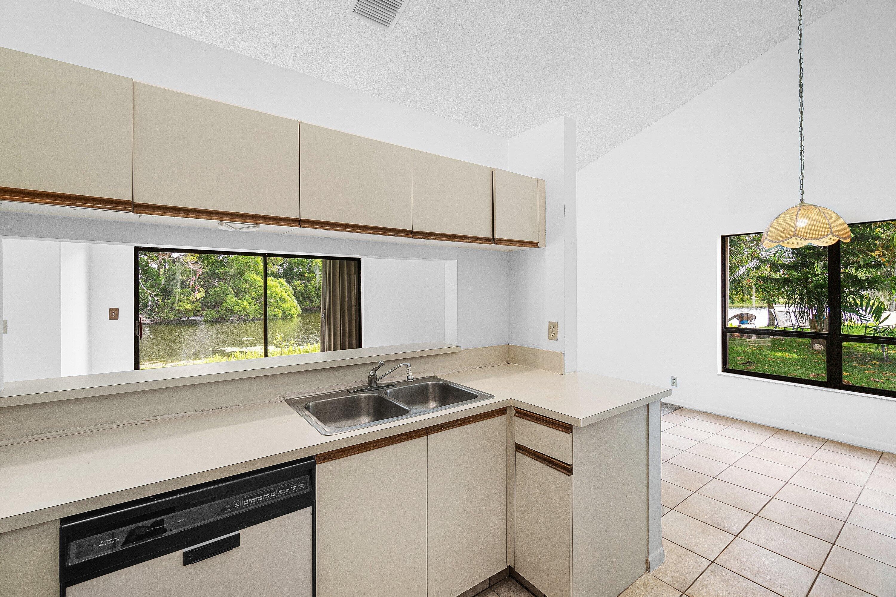 9297 Laurel Green Drive, Boynton Beach, FL 33437 — photo 16 of 40