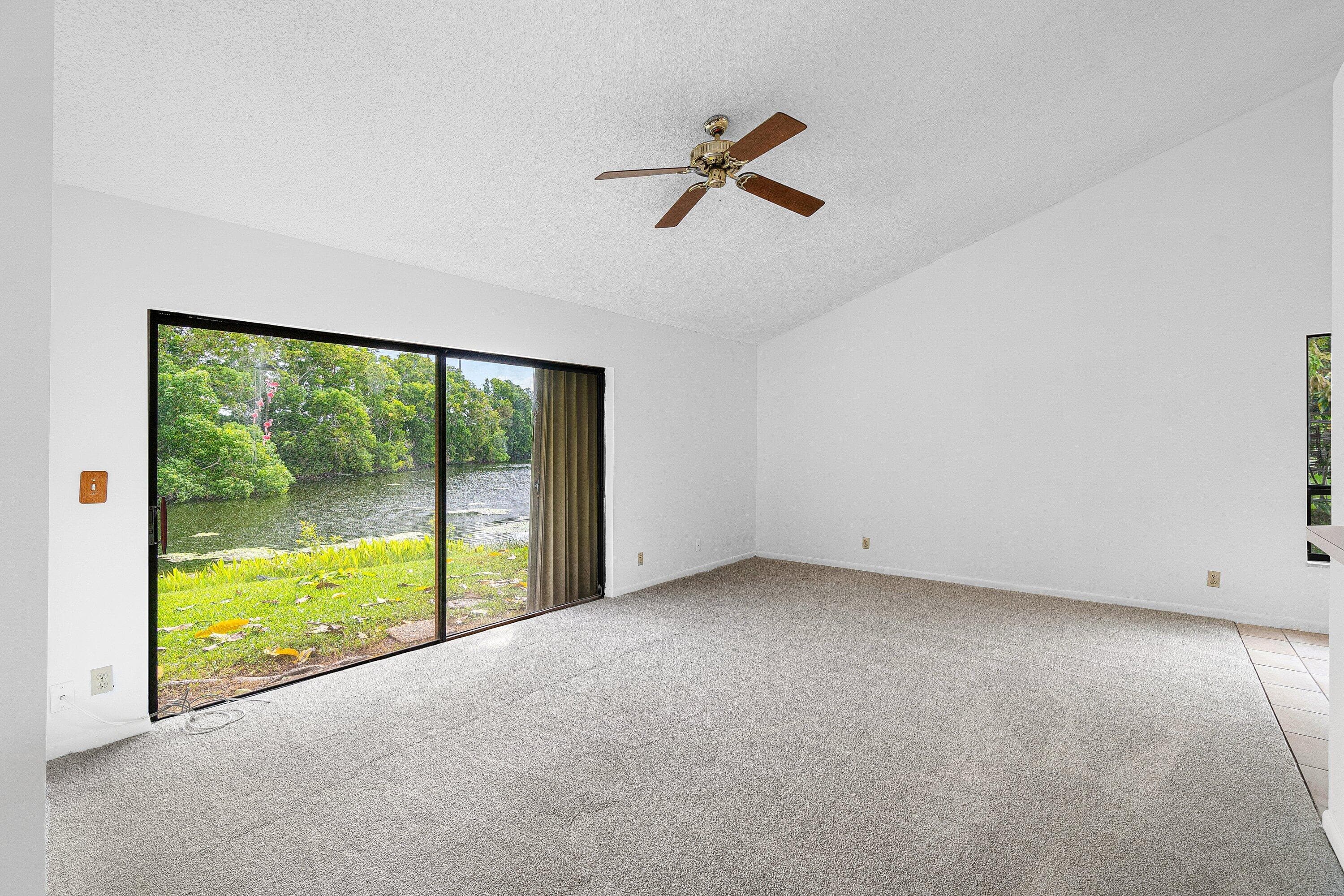 9297 Laurel Green Drive, Boynton Beach, FL 33437 — photo 11 of 40