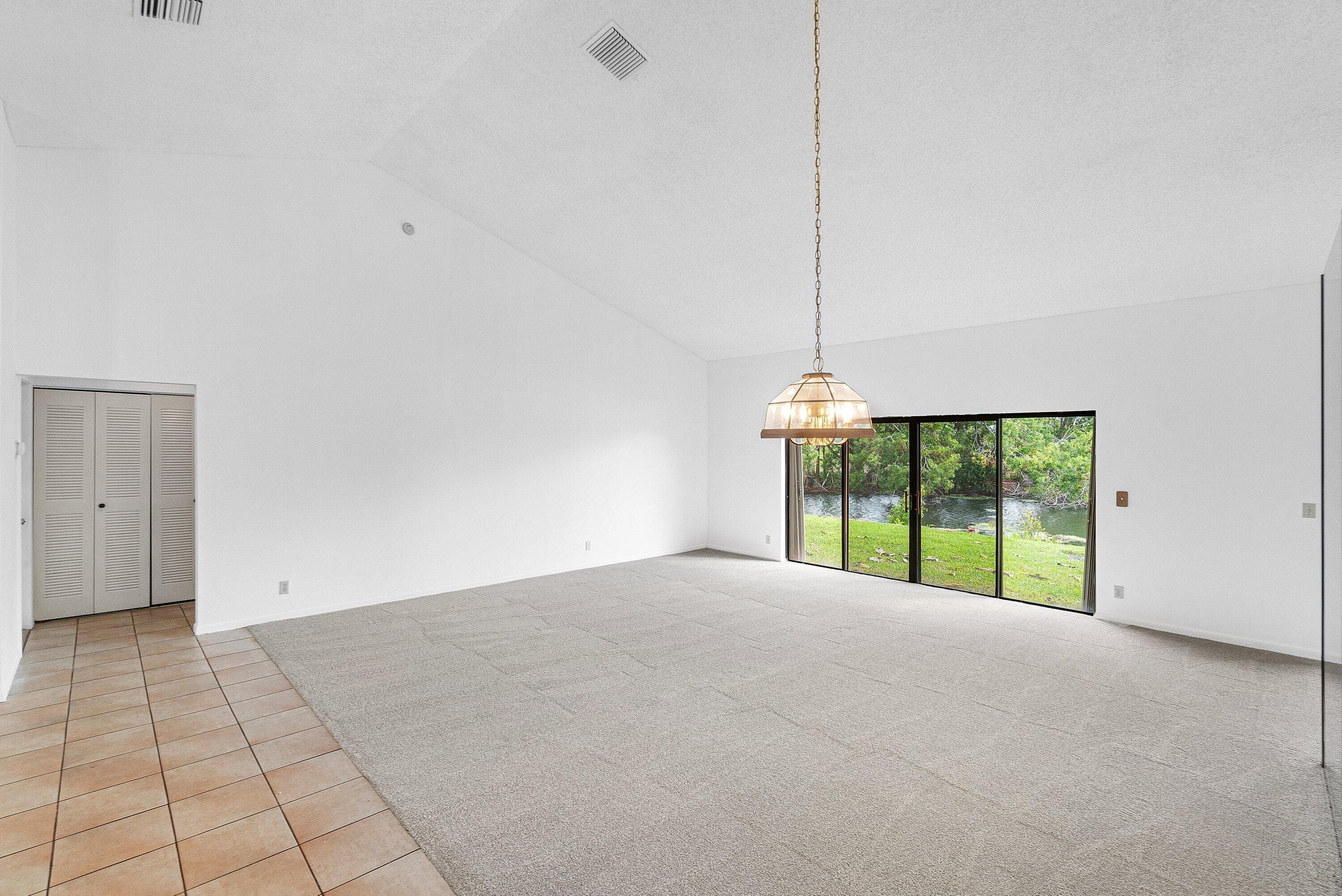 9297 Laurel Green Drive, Boynton Beach, FL 33437 — photo 9 of 40