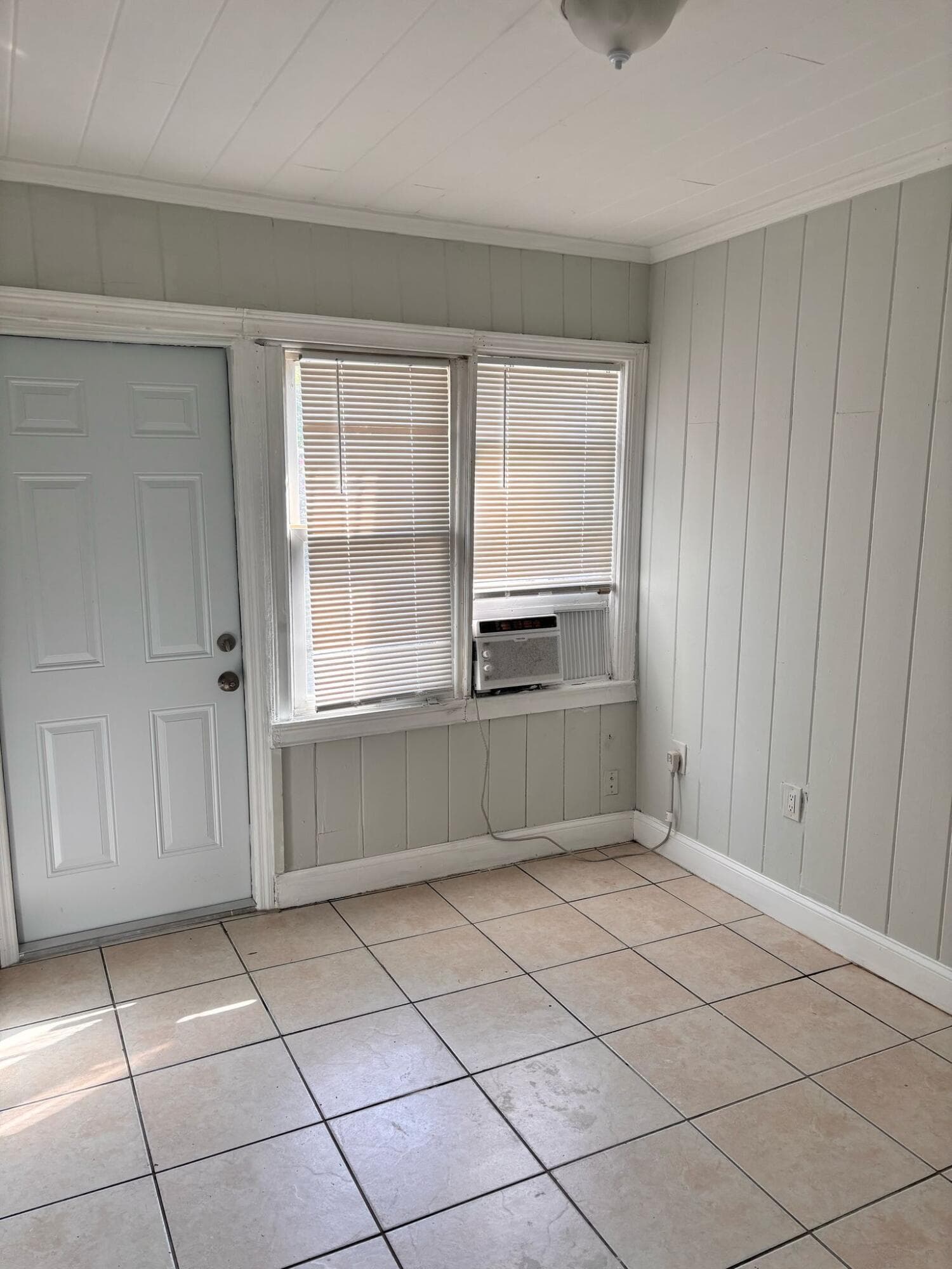 817 7th Street, West Palm Beach, FL 33401 — photo 4 of 8