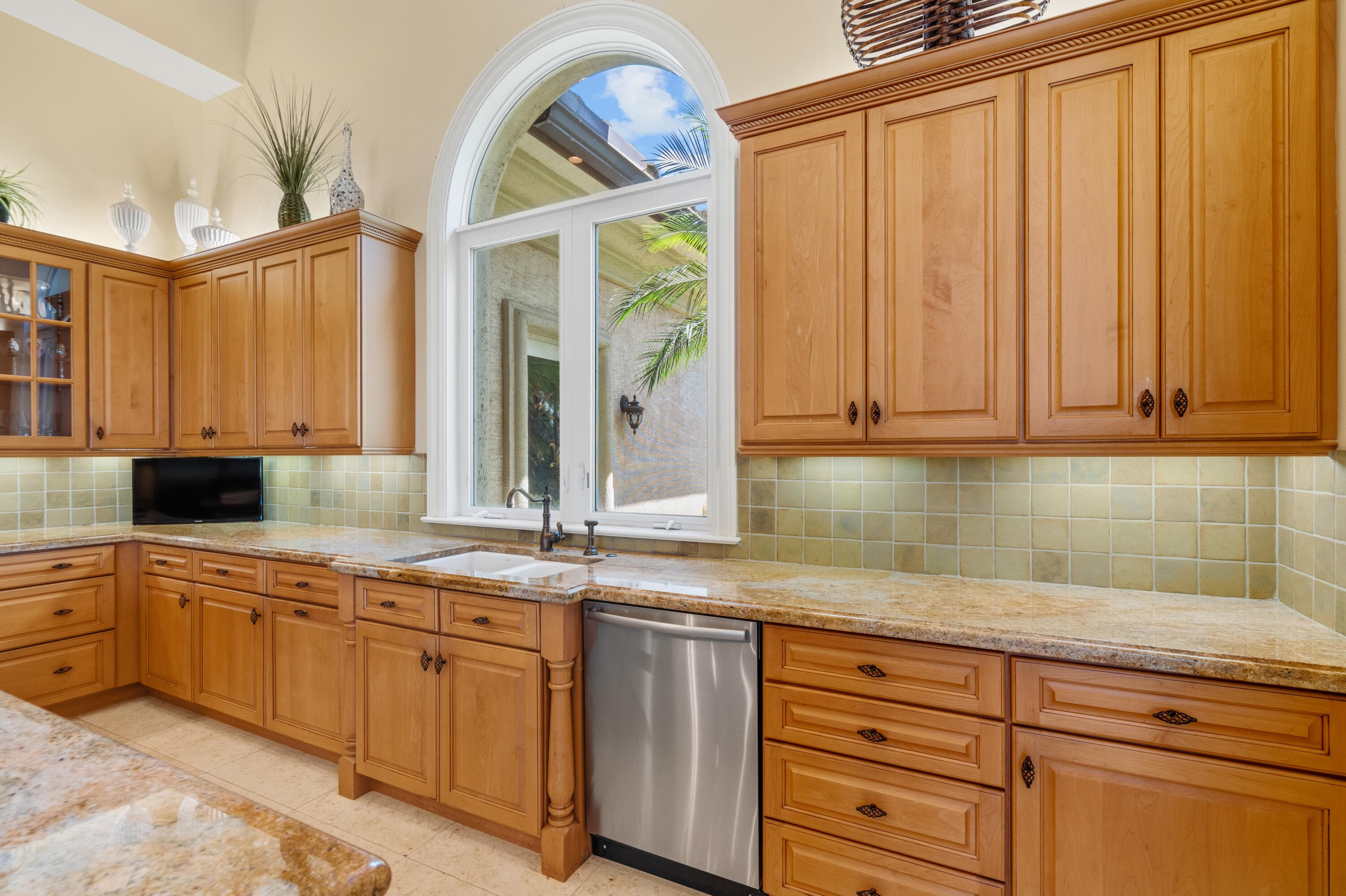 104 SE Mira Lavella, Port St. Lucie, FL 34984 — photo 17 of 85