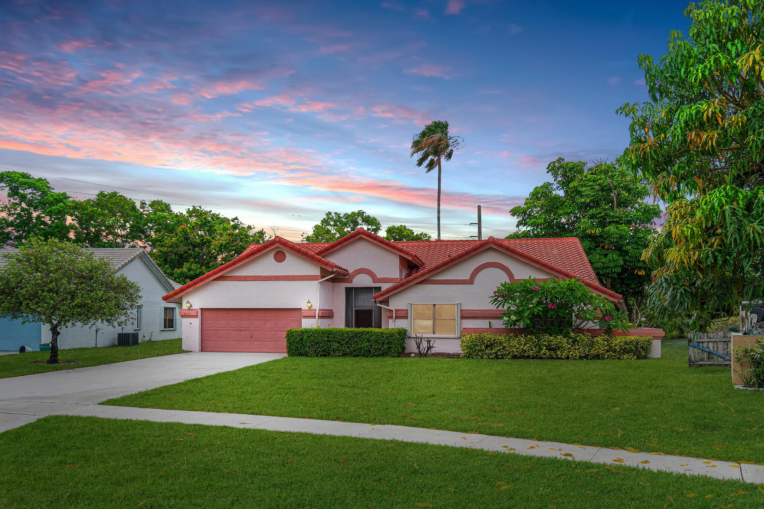 9297 Laurel Green Drive, Boynton Beach, FL 33437 — photo 4 of 40