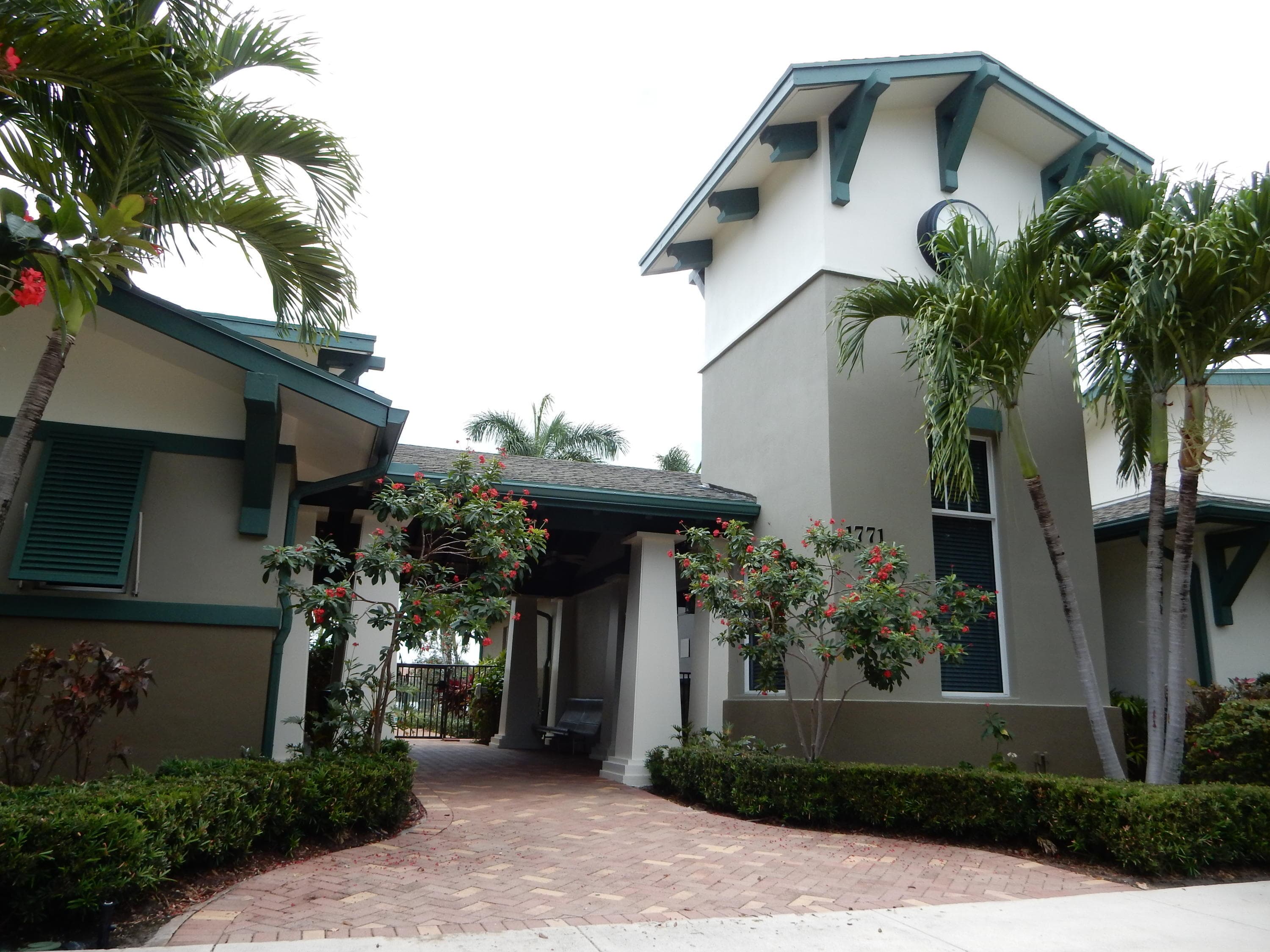 660 Amador Lane 7, West Palm Beach, FL 33401 — photo 2 of 25