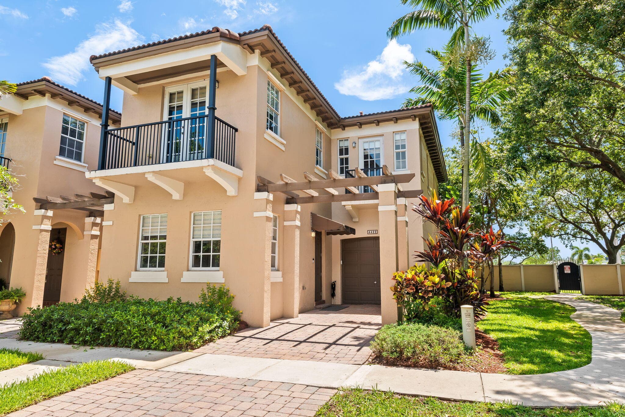 4422 Morgan Lane 11-9, Davie, FL 33328 — photo 1 of 28
