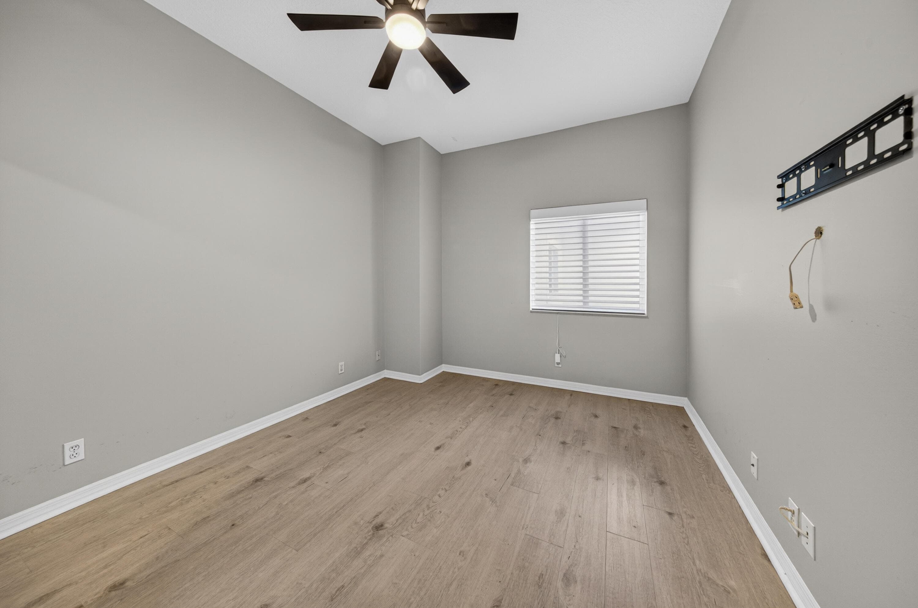 835 NE 17th Way, Fort Lauderdale, FL 33304 — photo 16 of 37