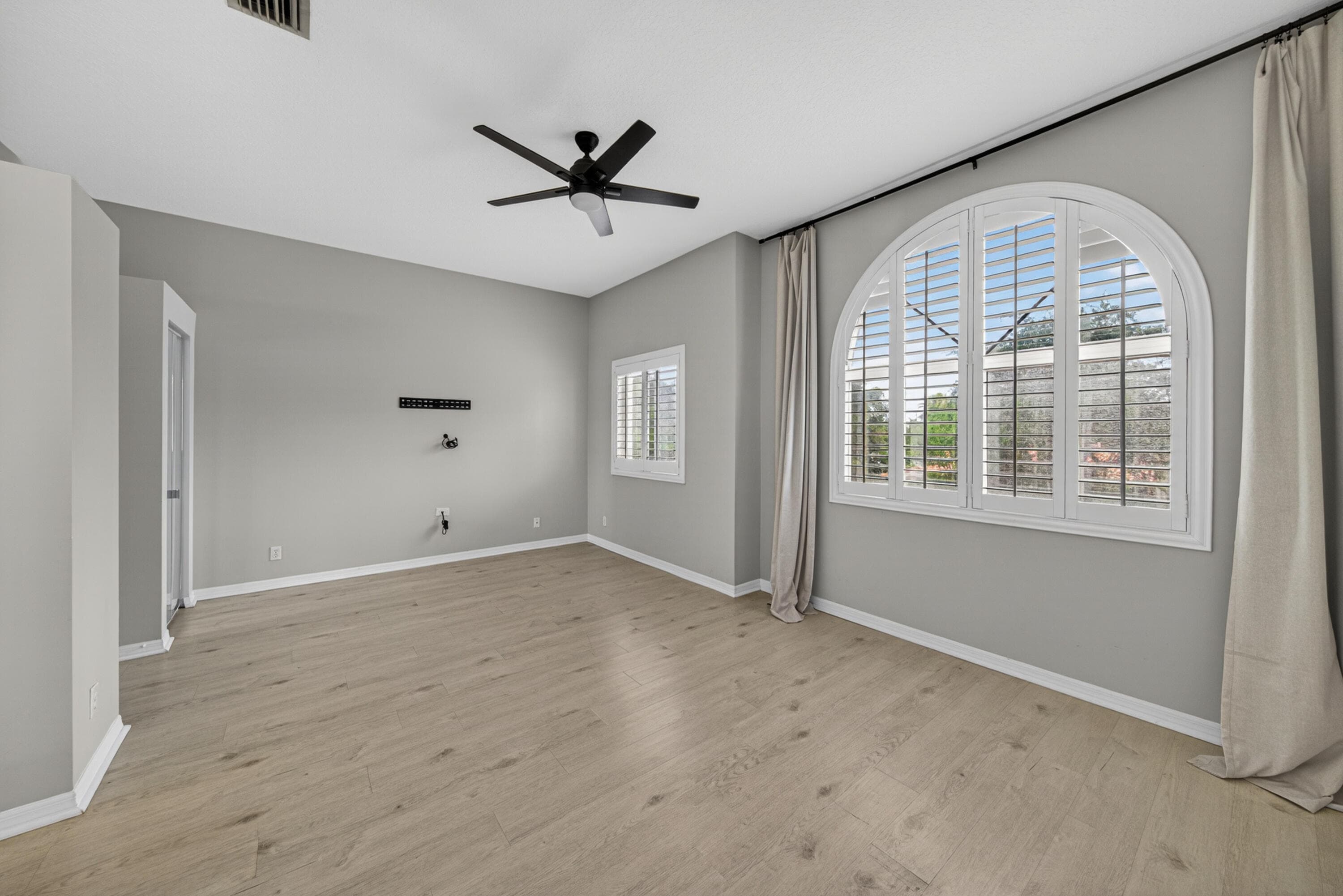 835 NE 17th Way, Fort Lauderdale, FL 33304 — photo 24 of 37