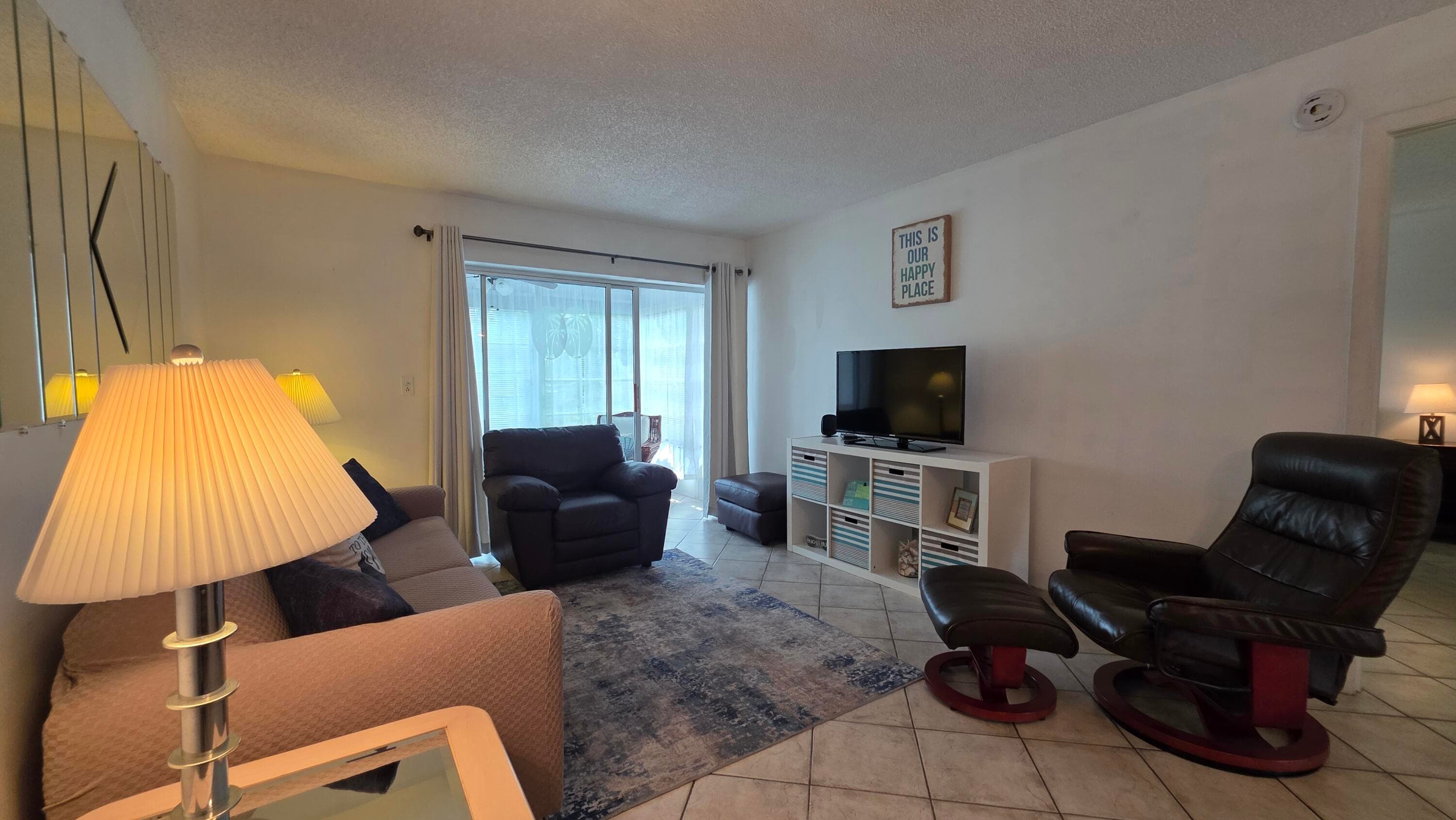 2900 NW 46th Avenue 213, Lauderdale Lakes, FL 33313 — photo 1 of 24