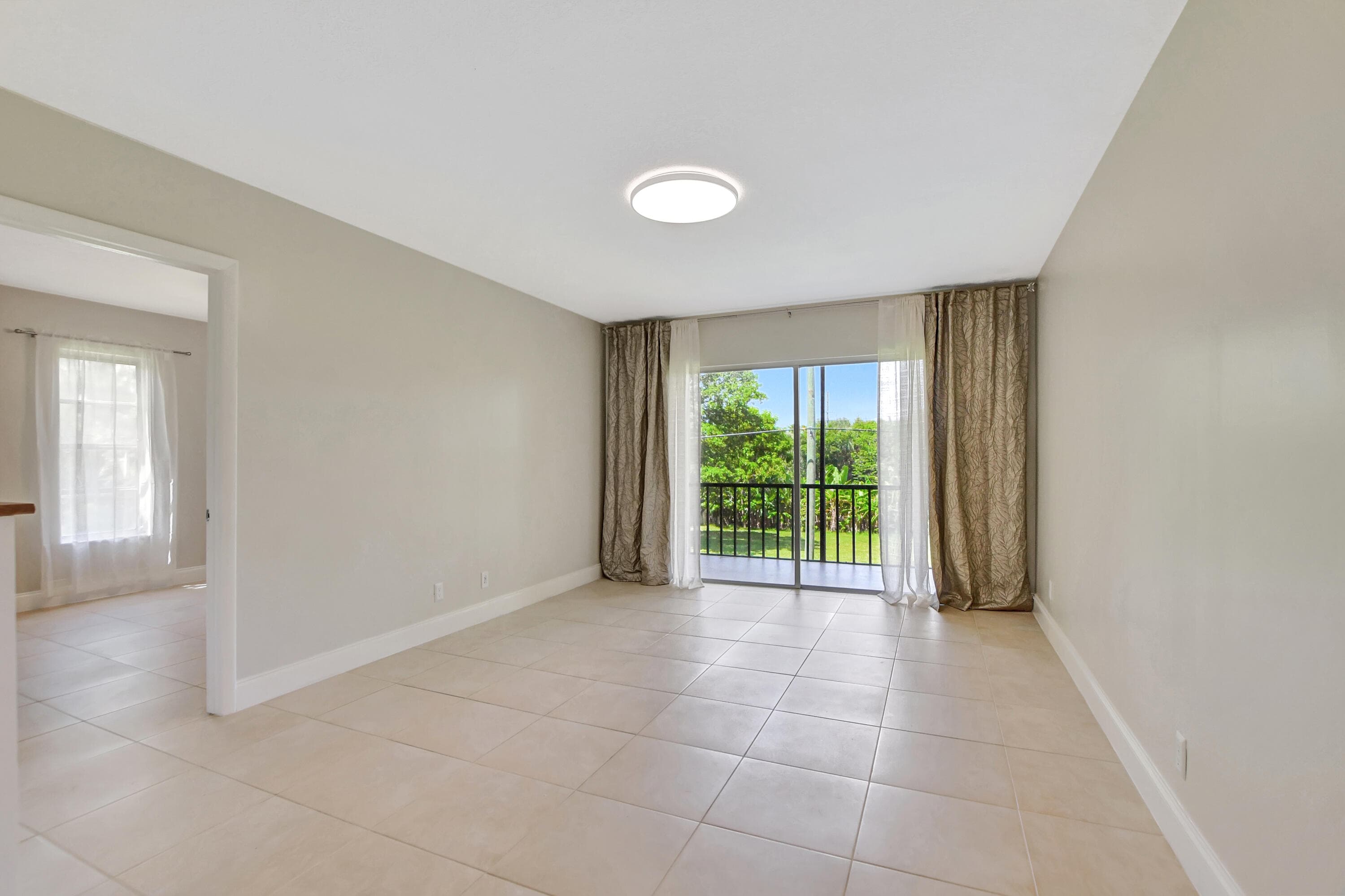 450 NW 20th Street 2020, Boca Raton, FL 33431 — photo 3 of 29