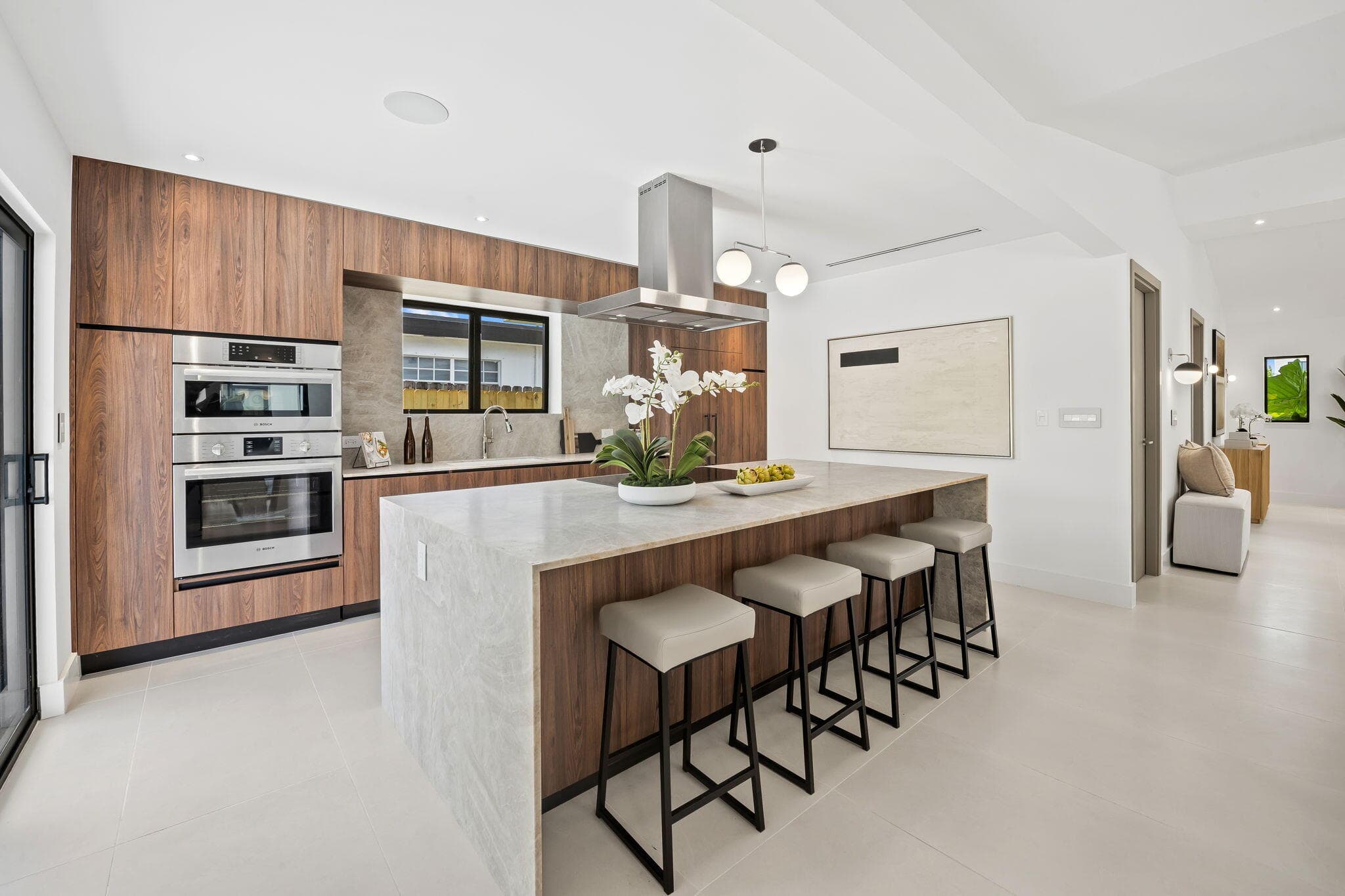 2370 NE 195th Street, Miami, FL 33180 — photo 10 of 30