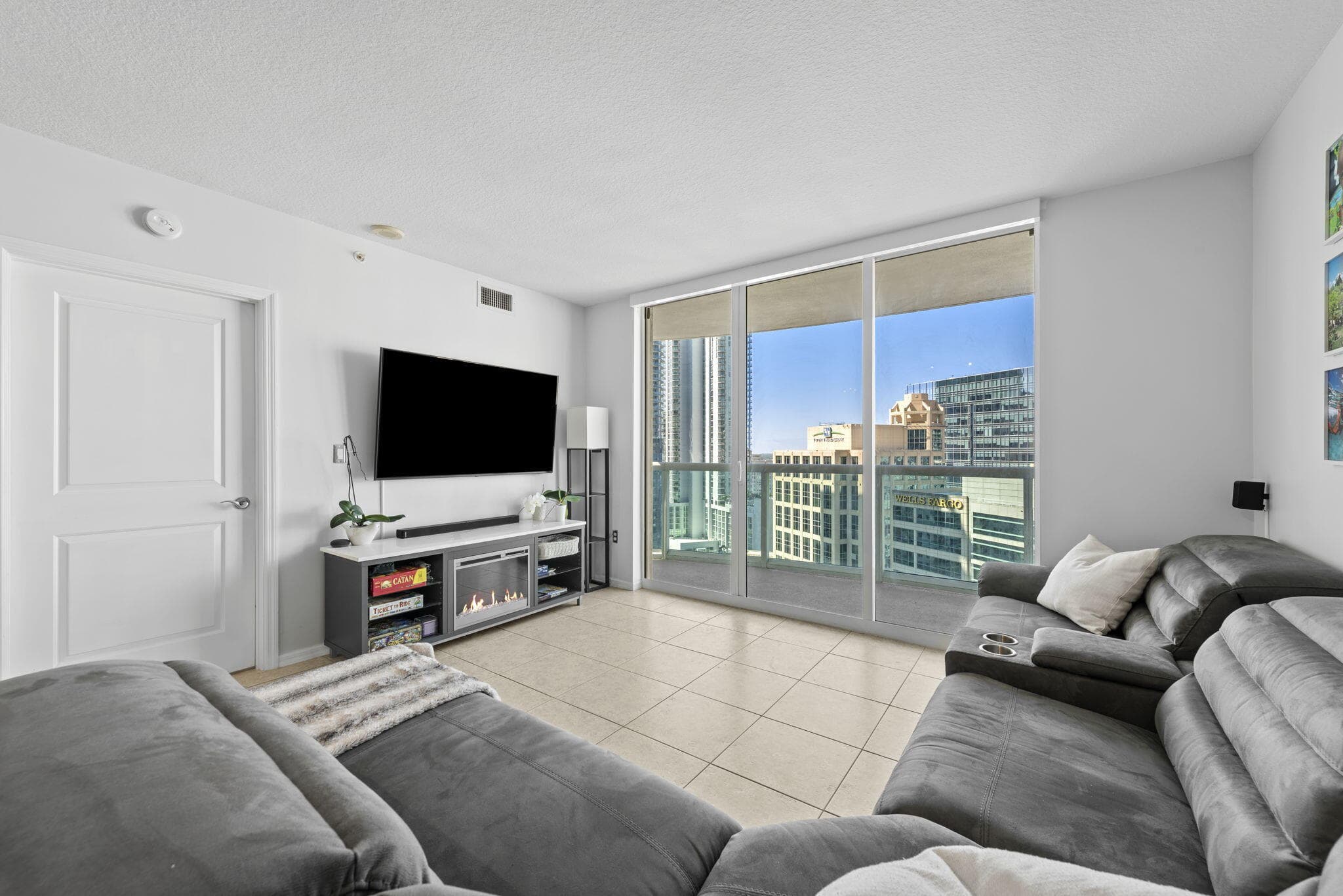 347 N New River Drive E 2707, Fort Lauderdale, FL 33301 — photo 11 of 47
