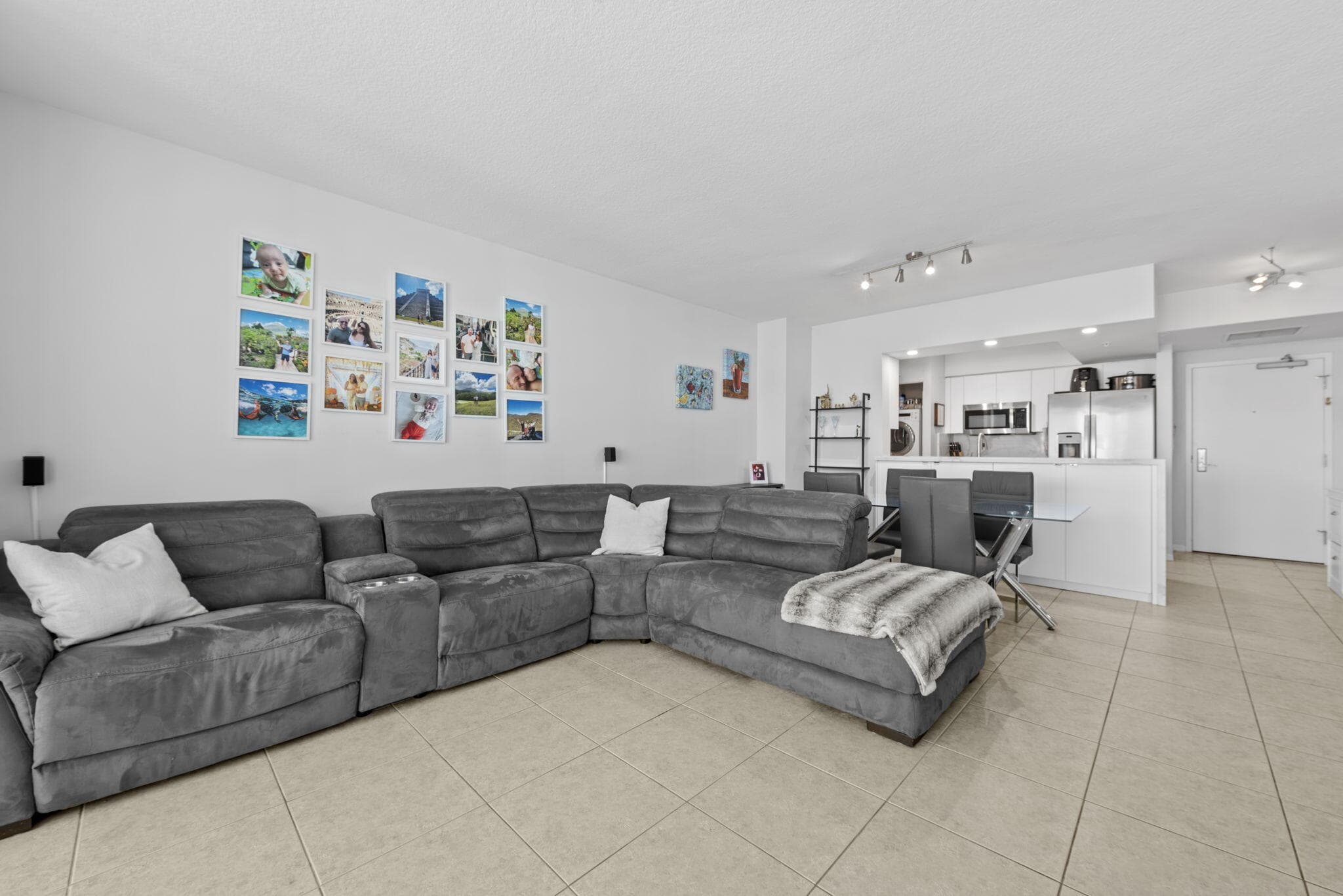 347 N New River Drive E 2707, Fort Lauderdale, FL 33301 — photo 13 of 47