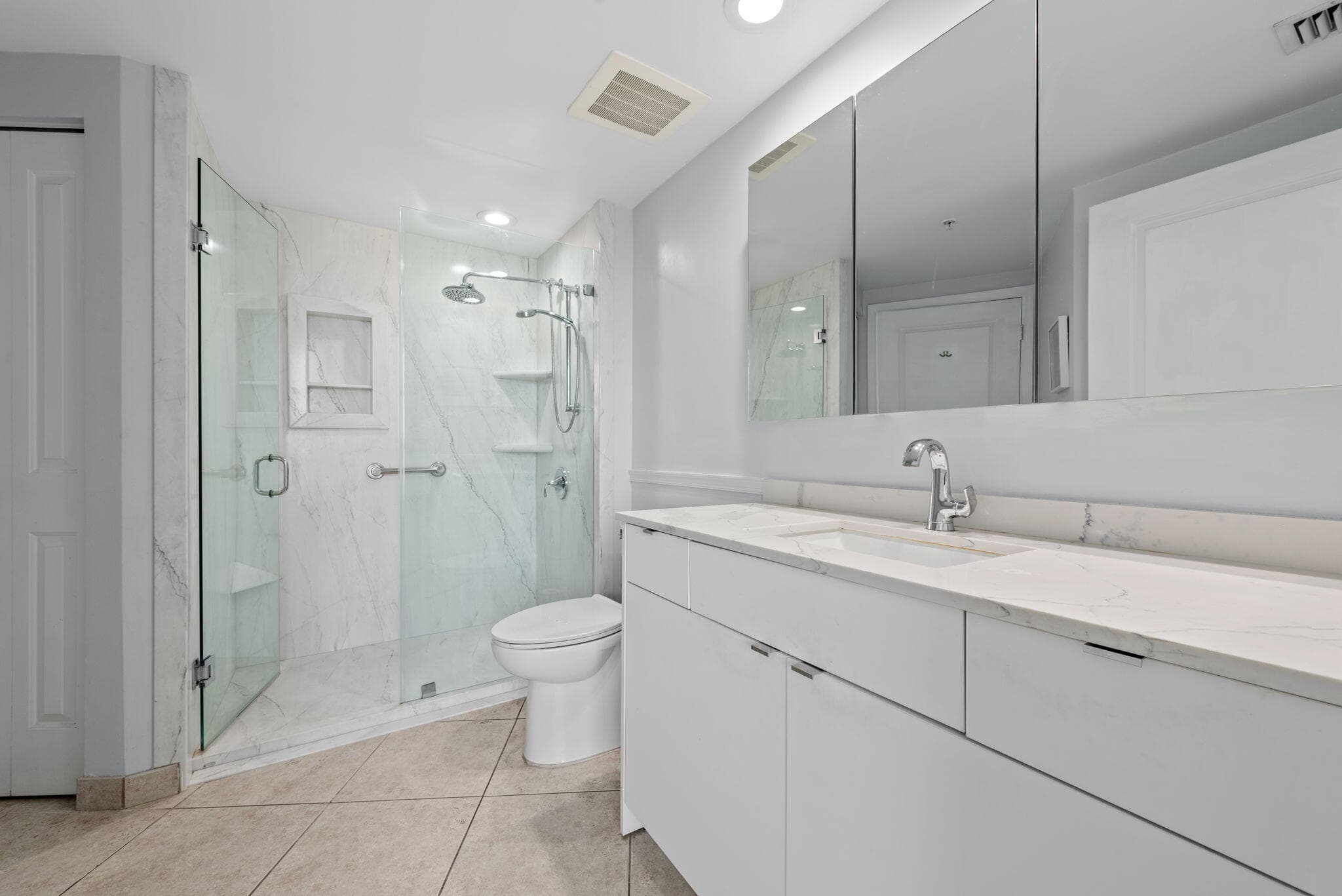 347 N New River Drive E 2707, Fort Lauderdale, FL 33301 — photo 5 of 47