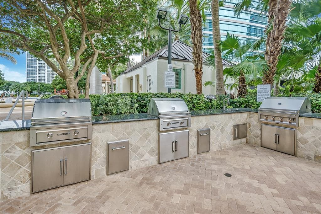 347 N New River Drive E 2707, Fort Lauderdale, FL 33301 — photo 33 of 47
