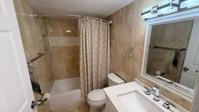 24 Abbey Lane 107, Delray Beach, FL 33446 — photo 11 of 33