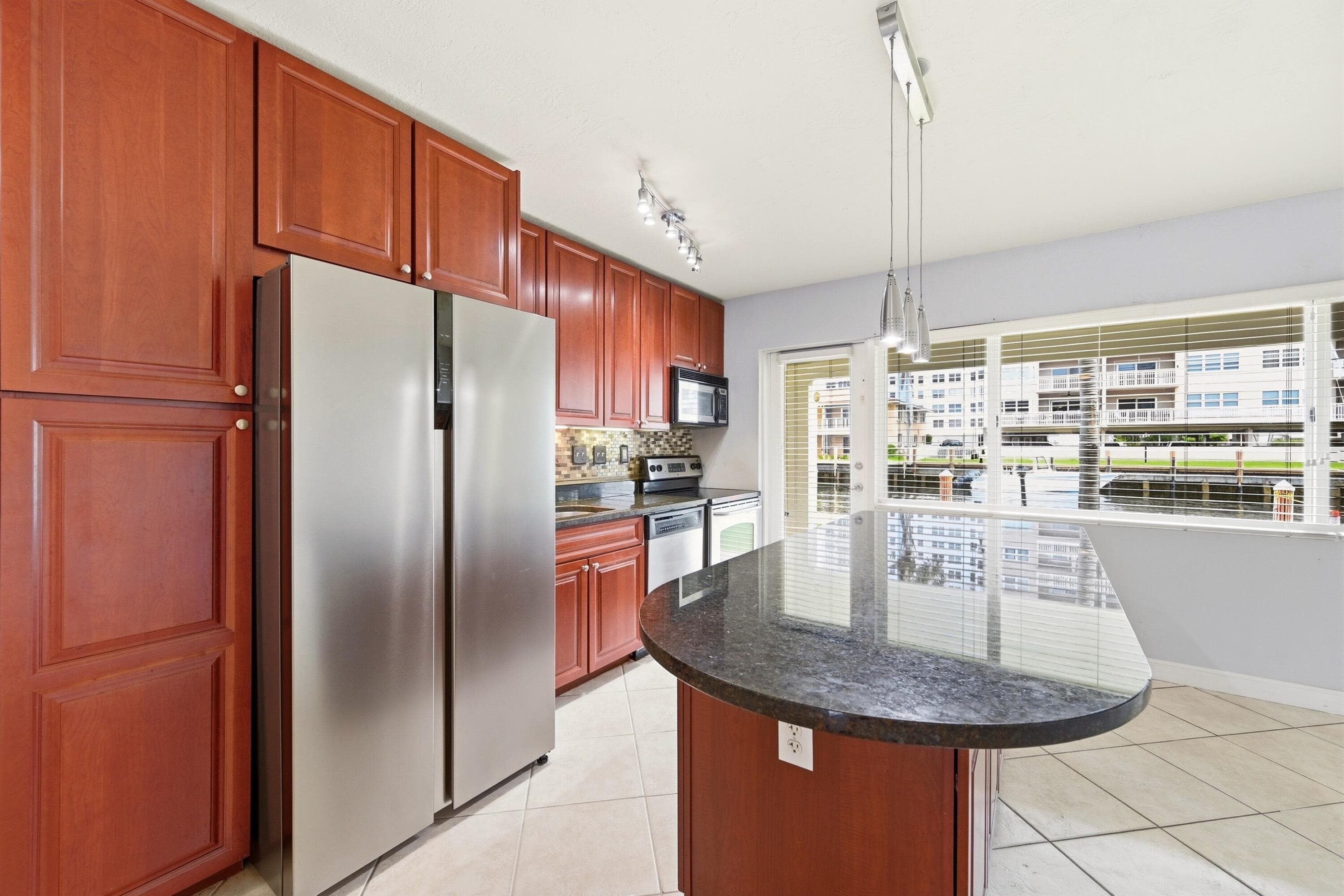 2881 NE 32nd Street 118, Fort Lauderdale, FL 33306 — photo 2 of 33