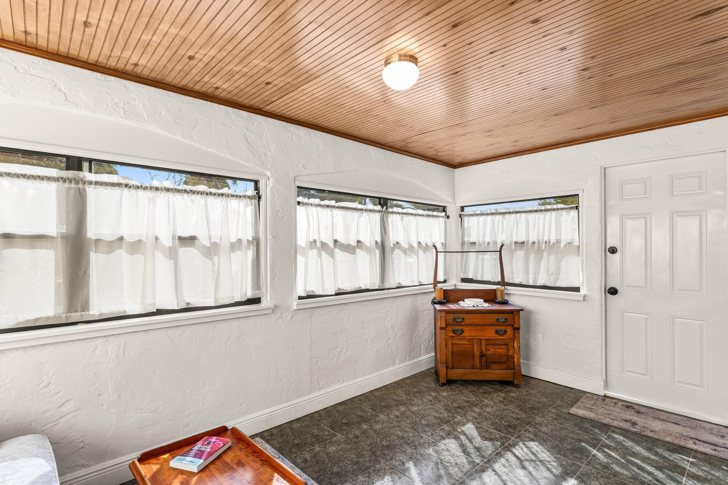 921 S M Street, Lake Worth Beach, FL 33460 — photo 5 of 63