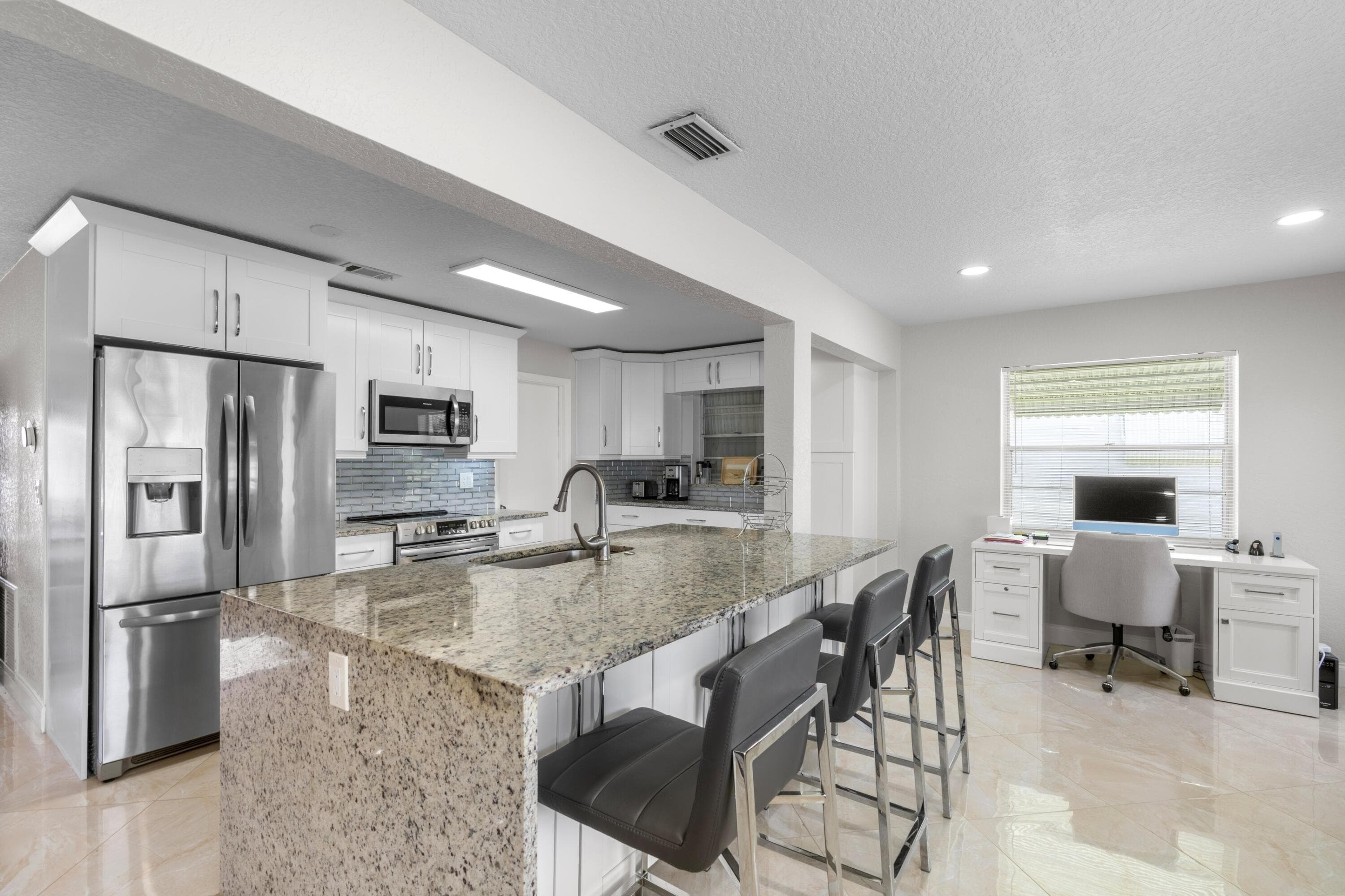 1701 SW 8th Avenue, Boynton Beach, FL 33426 — photo 6 of 44
