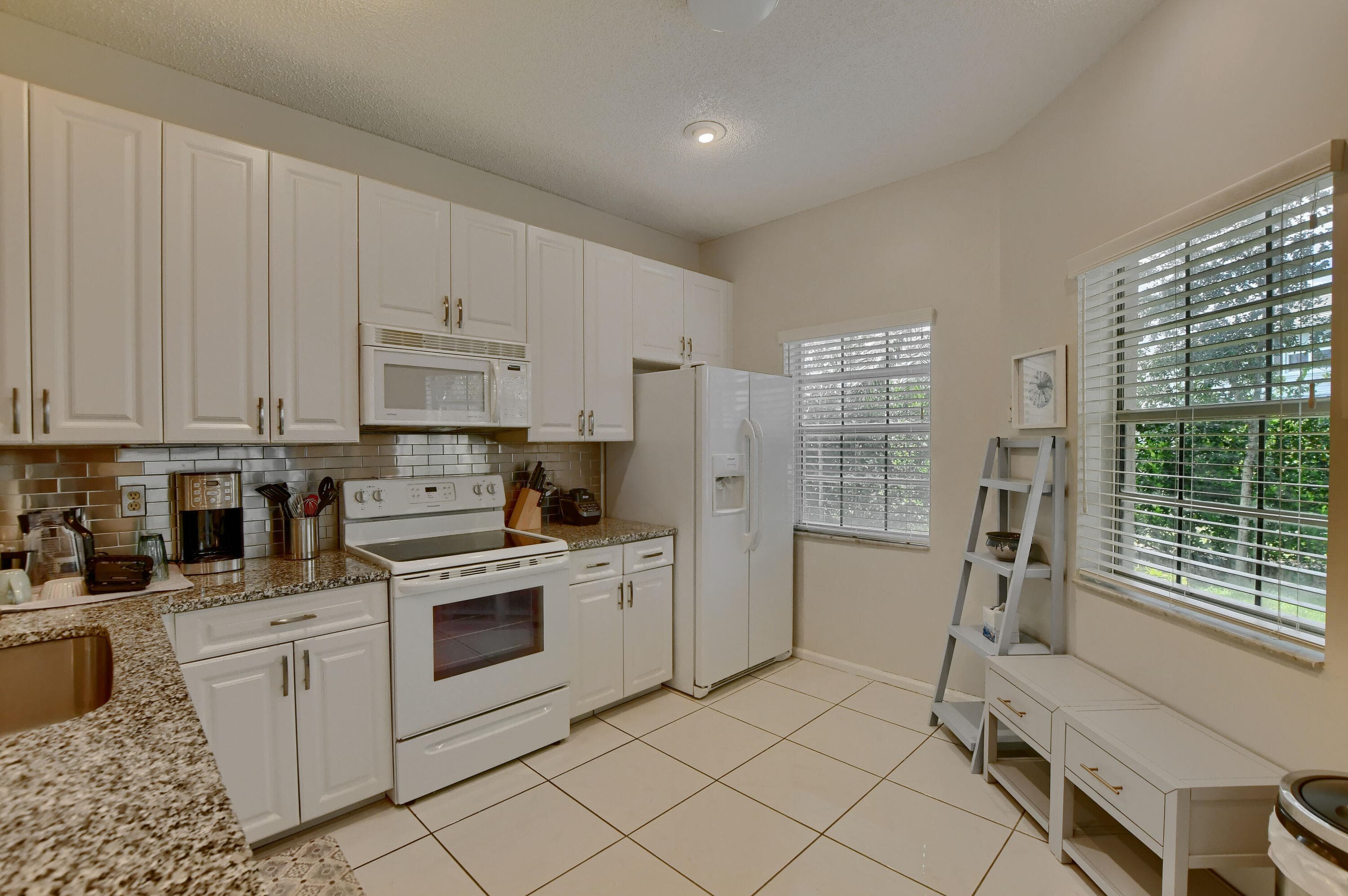 6563 Via Regina, Boca Raton, FL 33433 — photo 10 of 24