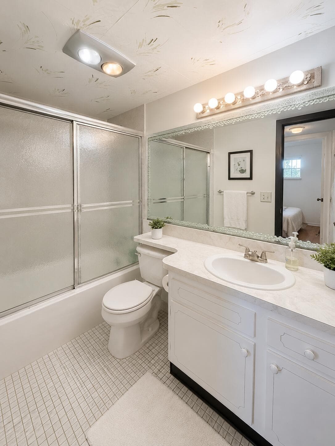 8990 S Hollybrook Boulevard 302, Pembroke Pines, FL 33025 — photo 4 of 9