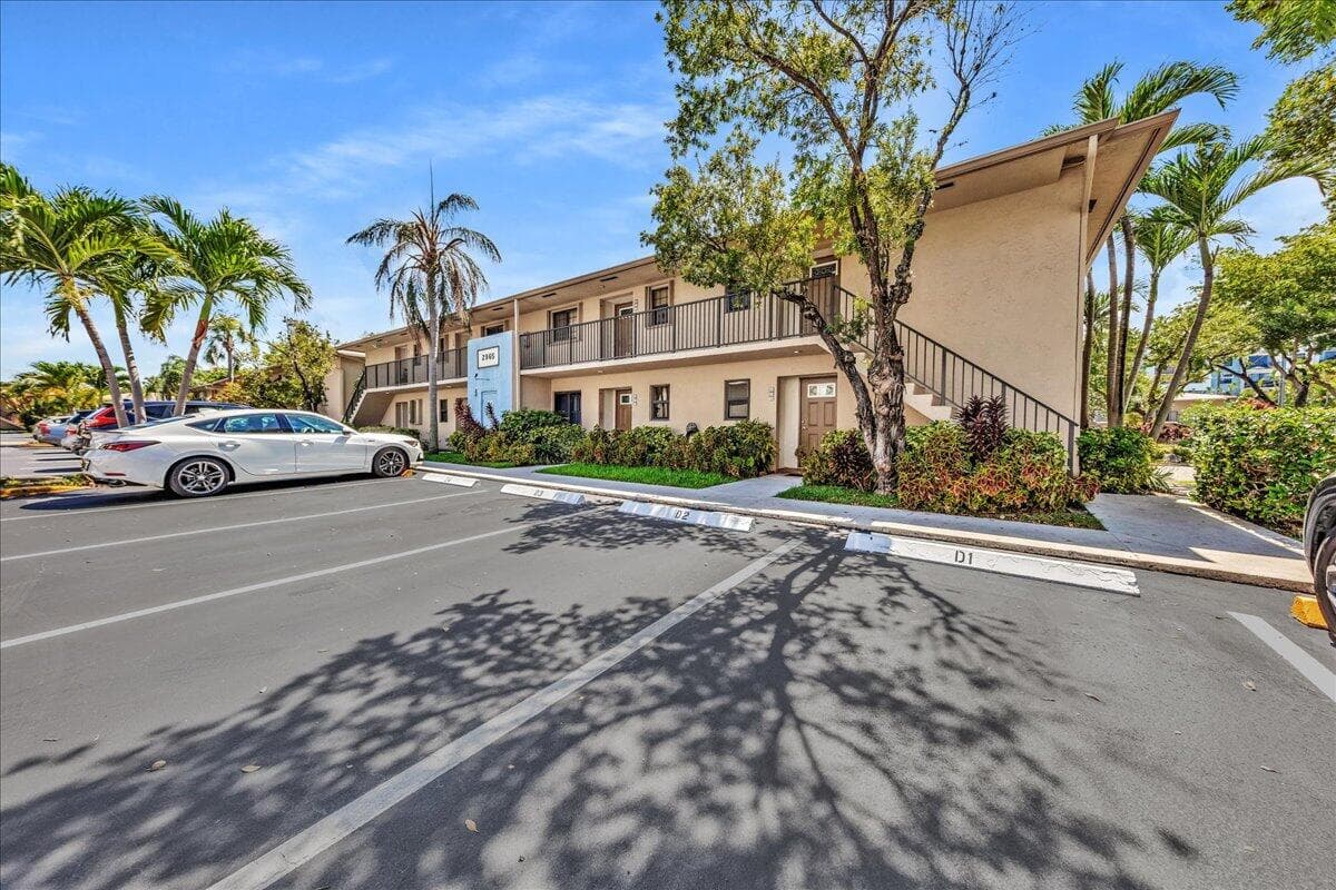 2965 NE 8th Terrace 101, Oakland Park, FL 33334 — photo 33 of 55