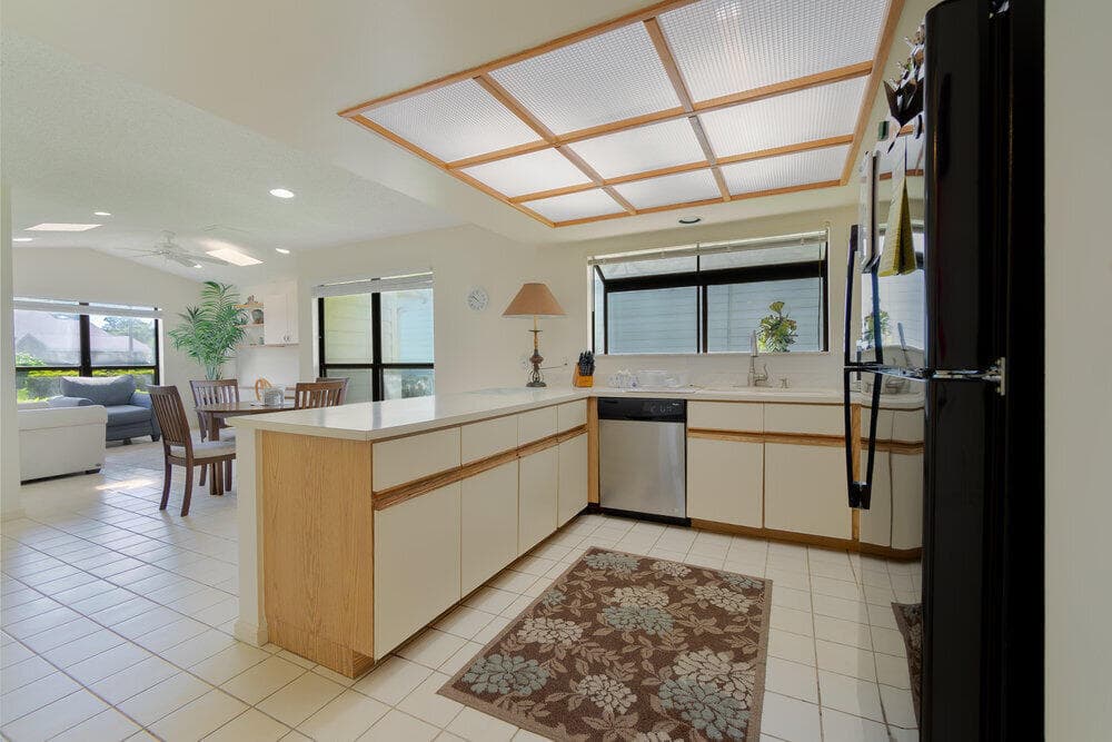 6672 S Pine Court, Palm Beach Gardens, FL 33418 — photo 8 of 31