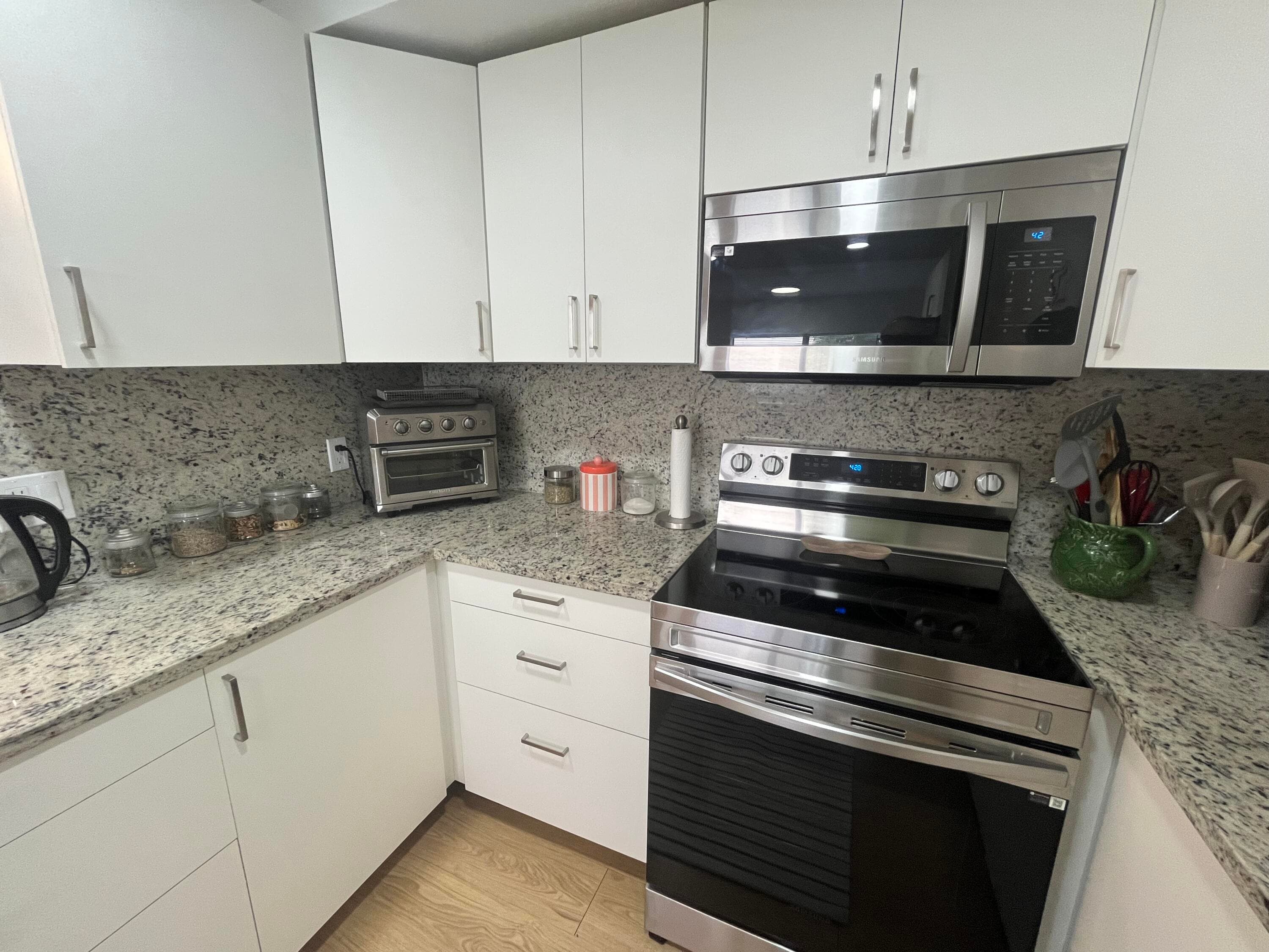 23 Saxony A, Delray Beach, FL 33446 — photo 4 of 27