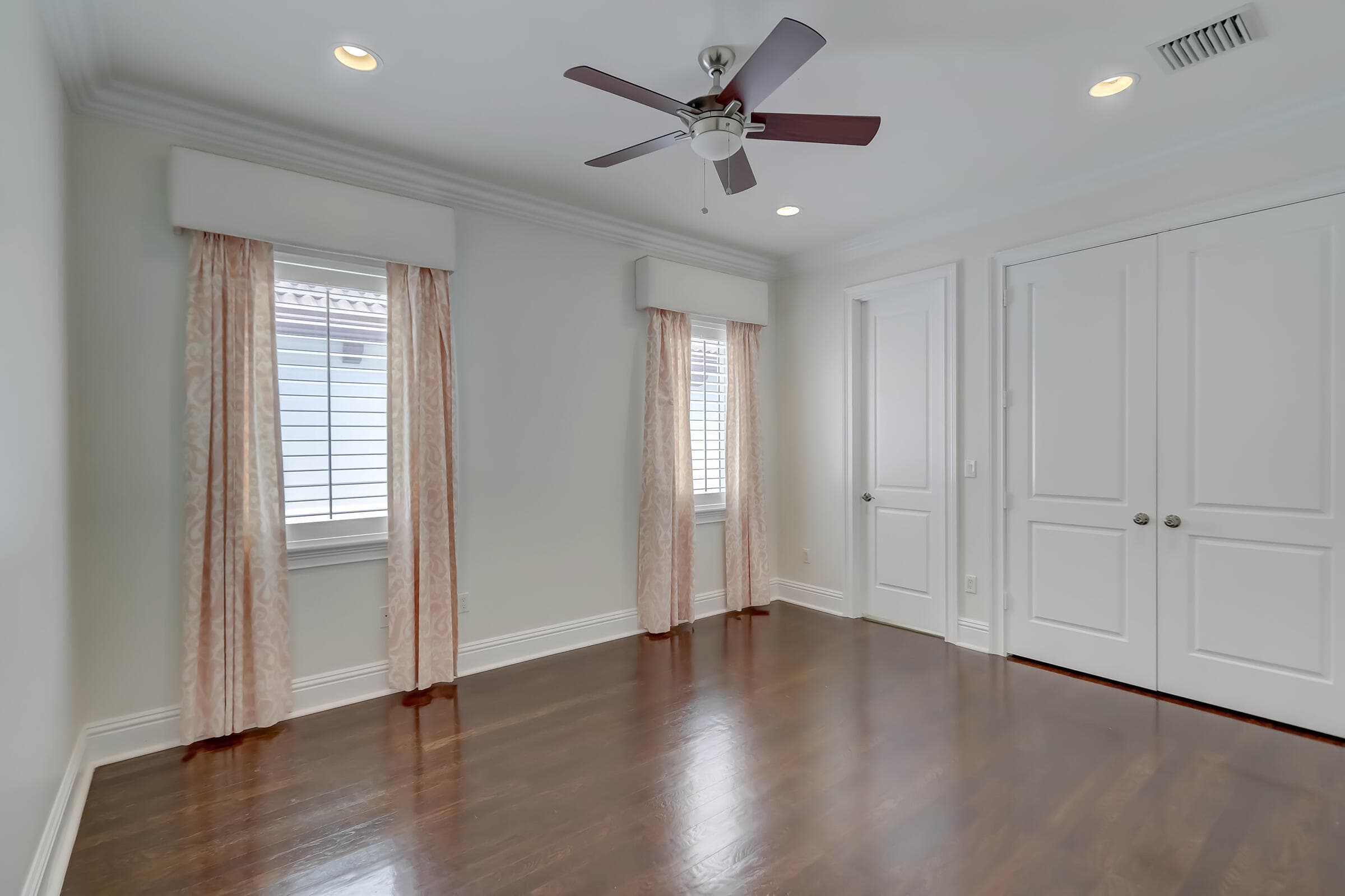 425 NE 11th Avenue, Fort Lauderdale, FL 33301 — photo 41 of 63
