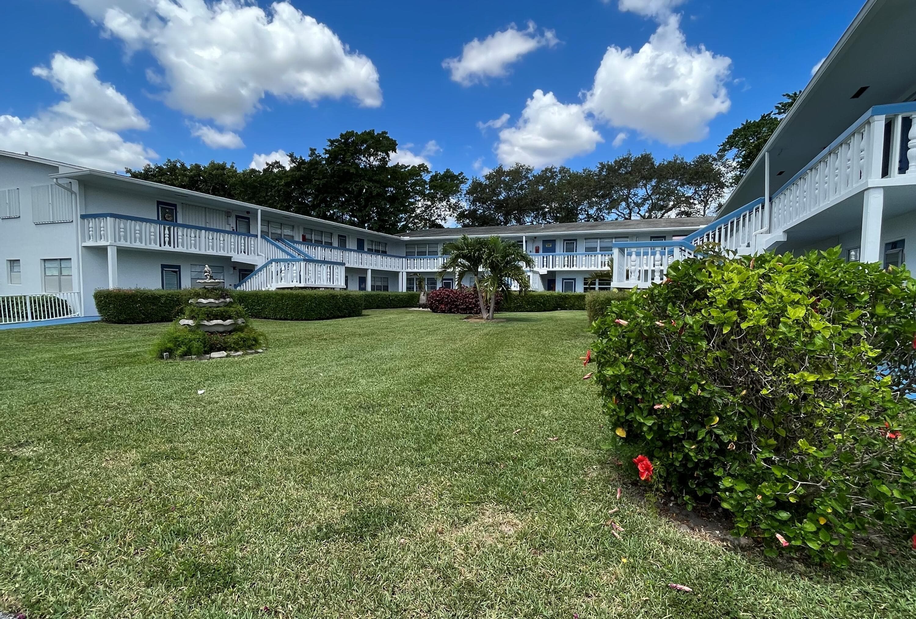 119 E Westbury E 119, Deerfield Beach, FL 33442 — photo 1 of 11