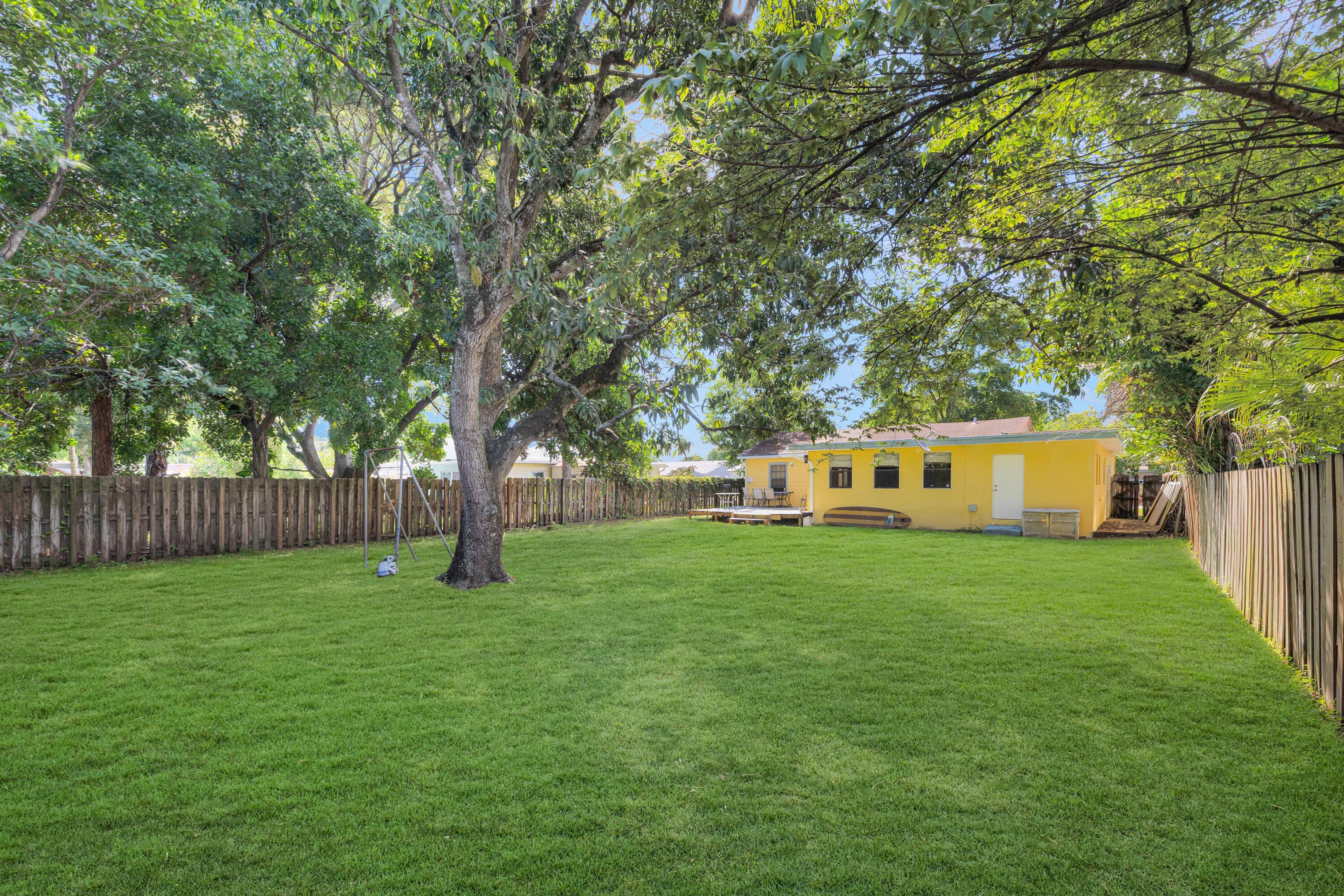 713 NE 35th Street, Oakland Park, FL 33334 — photo 5 of 23