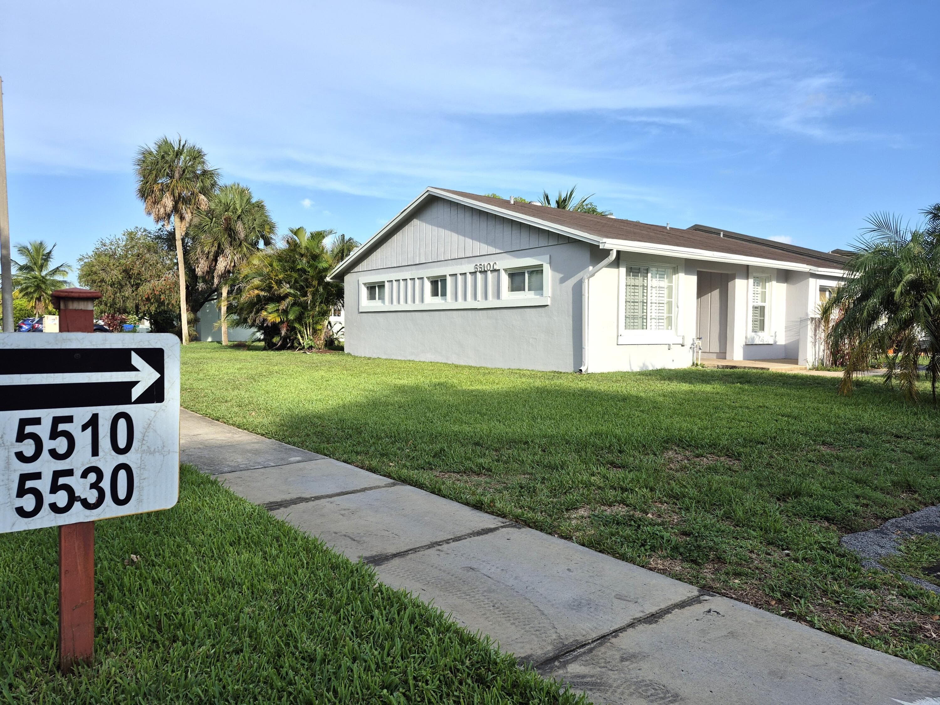 5510 S Lakewood Cir Circle S C, Margate, FL 33063 — photo 5 of 33