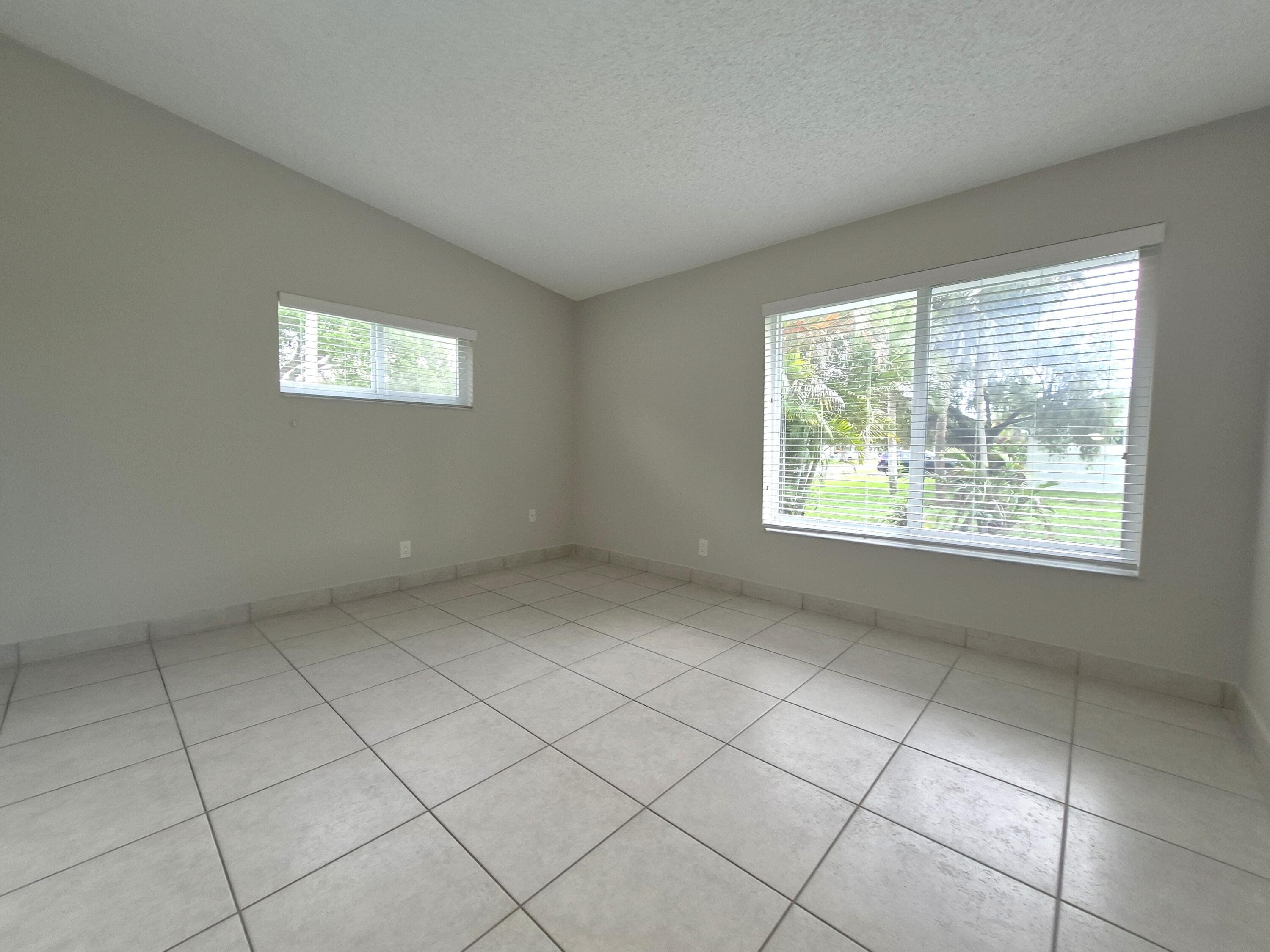 5510 S Lakewood Cir Circle S C, Margate, FL 33063 — photo 21 of 33
