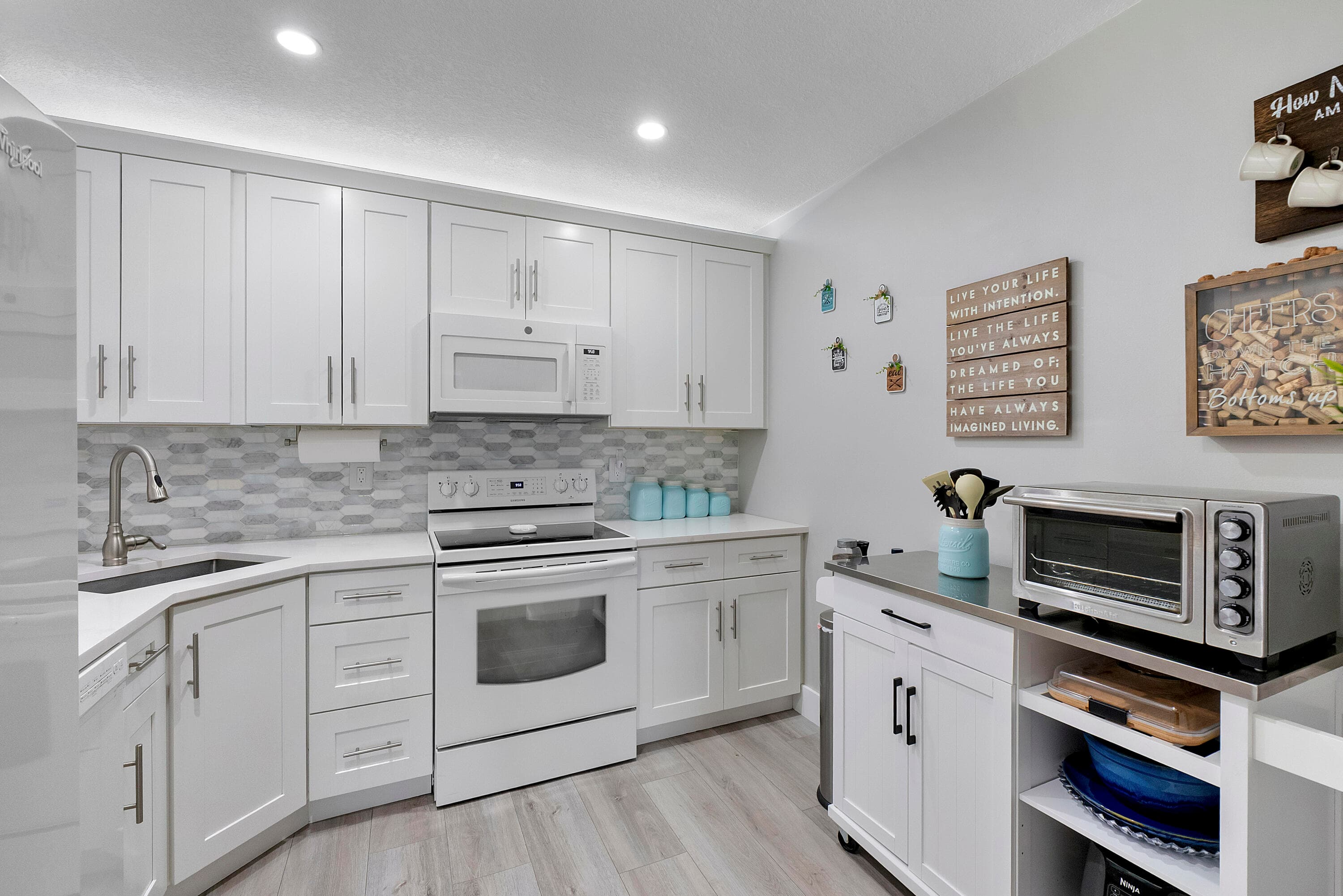 3392 NW 47th Avenue, Coconut Creek, FL 33063 — photo 1 of 41