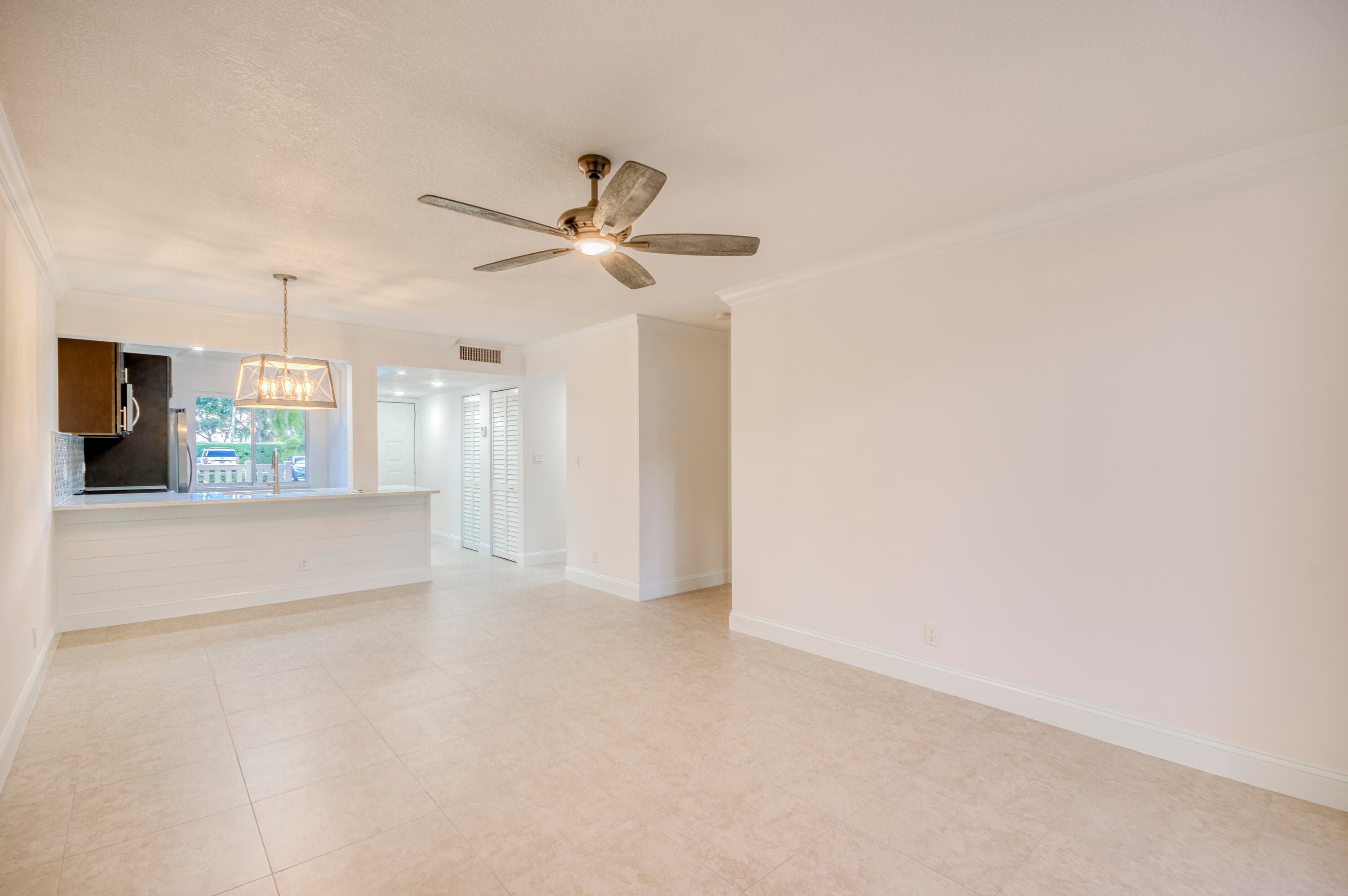 6865 Huntington Lane 105, Delray Beach, FL 33446 — photo 5 of 16