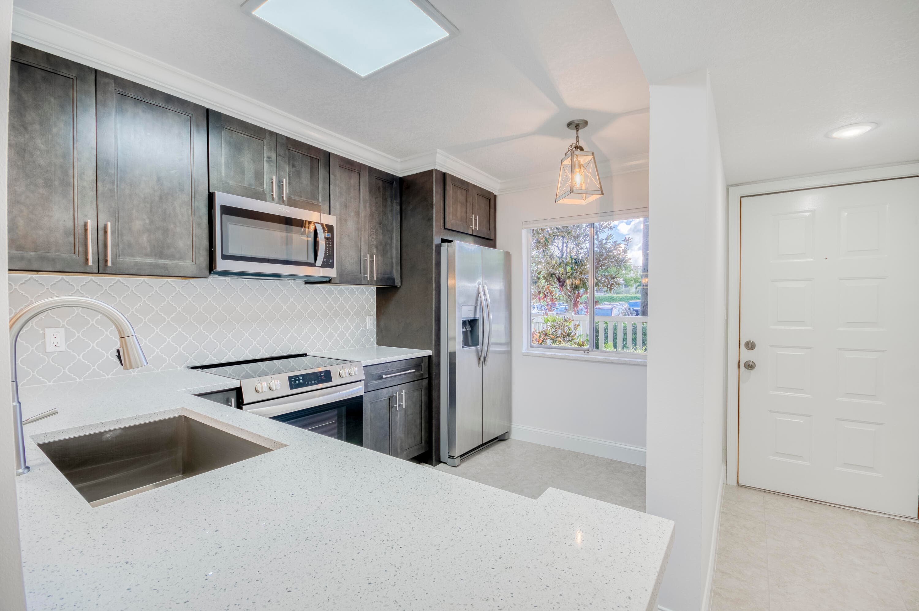 6865 Huntington Lane 105, Delray Beach, FL 33446 — photo 4 of 16
