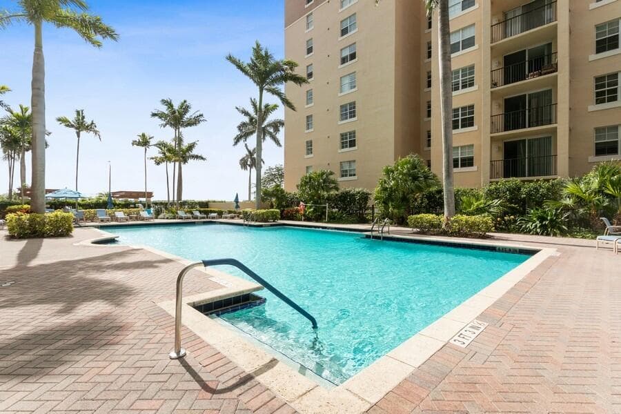 1801 N Flagler Drive 835, West Palm Beach, FL 33407 — photo 3 of 34