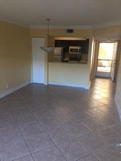 1040 Lake Shore Drive 104, Lake Park, FL 33403 — photo 4 of 4