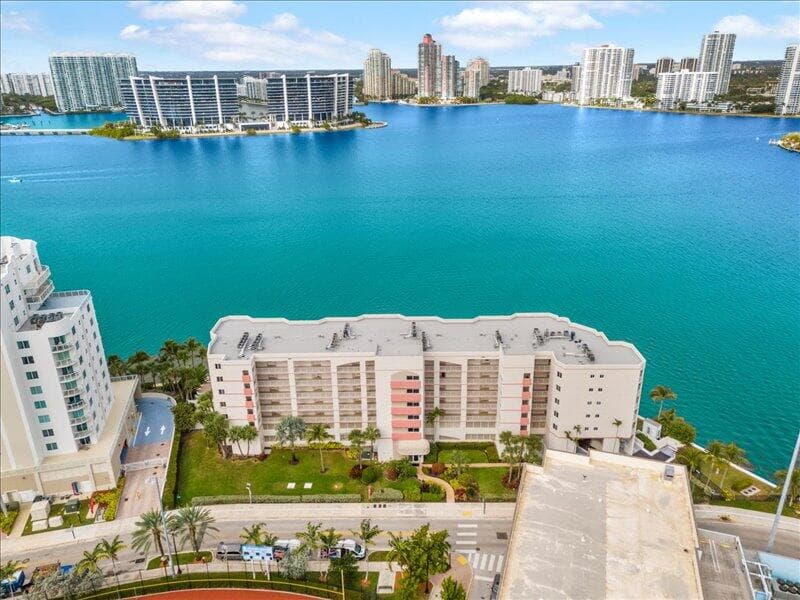 18260 N Bay Road 418, Sunny Isles Beach, FL 33160 — photo 42 of 44