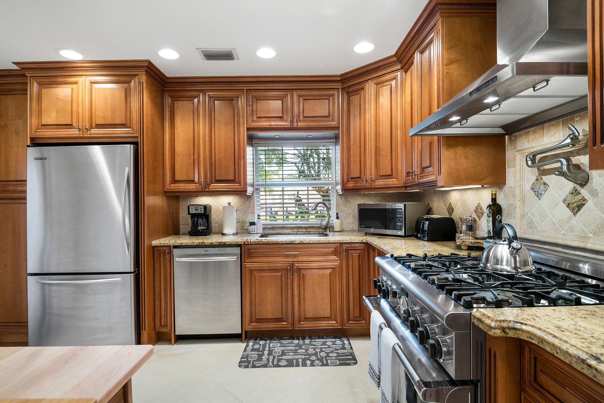 1755 E Terra Mar Drive, Lauderdale-By-The-Sea, FL 33062 — photo 8 of 48
