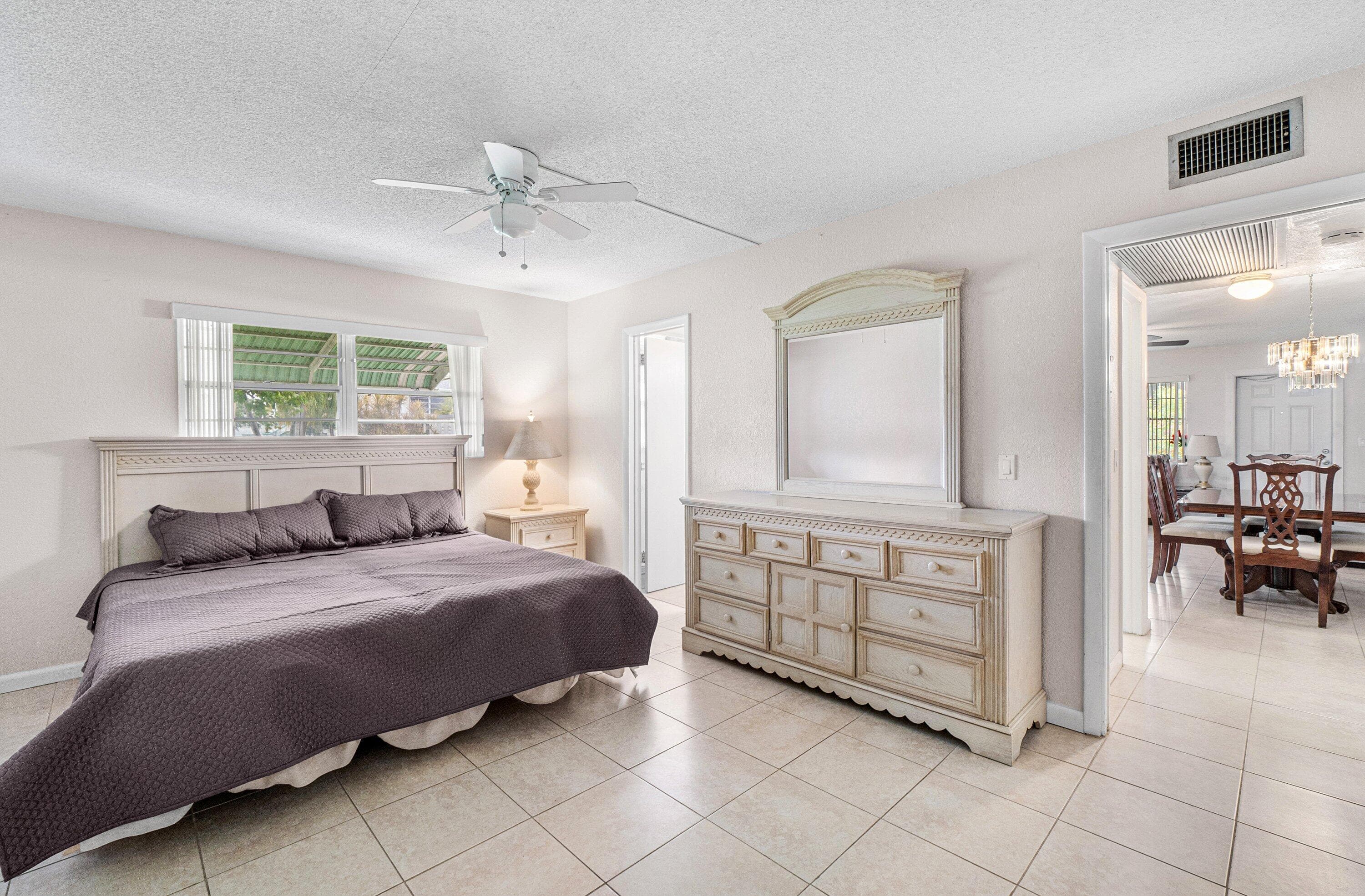 57 Canterbury, West Palm Beach, FL 33417 — photo 16 of 25