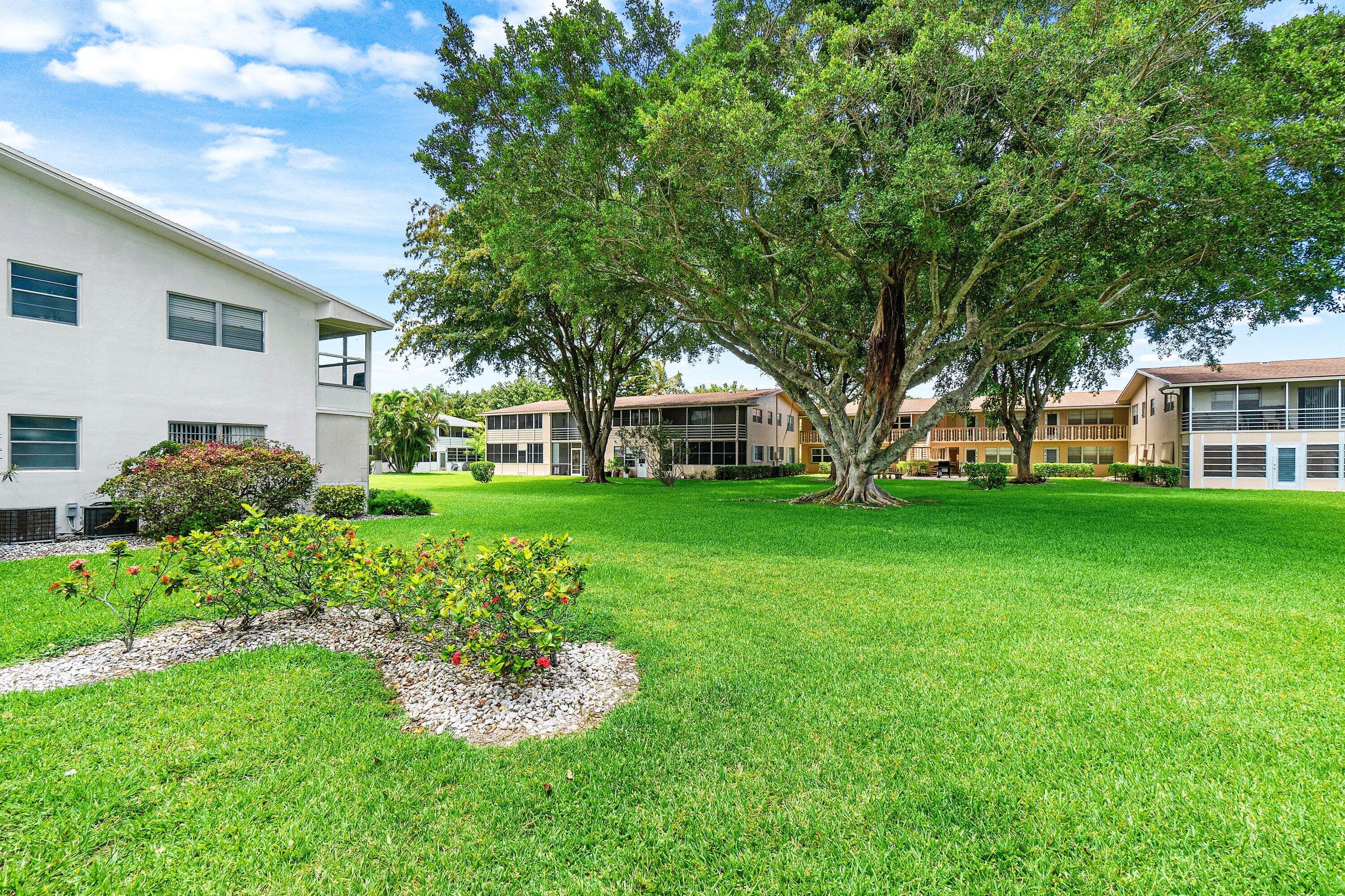 57 Canterbury, West Palm Beach, FL 33417 — photo 23 of 25